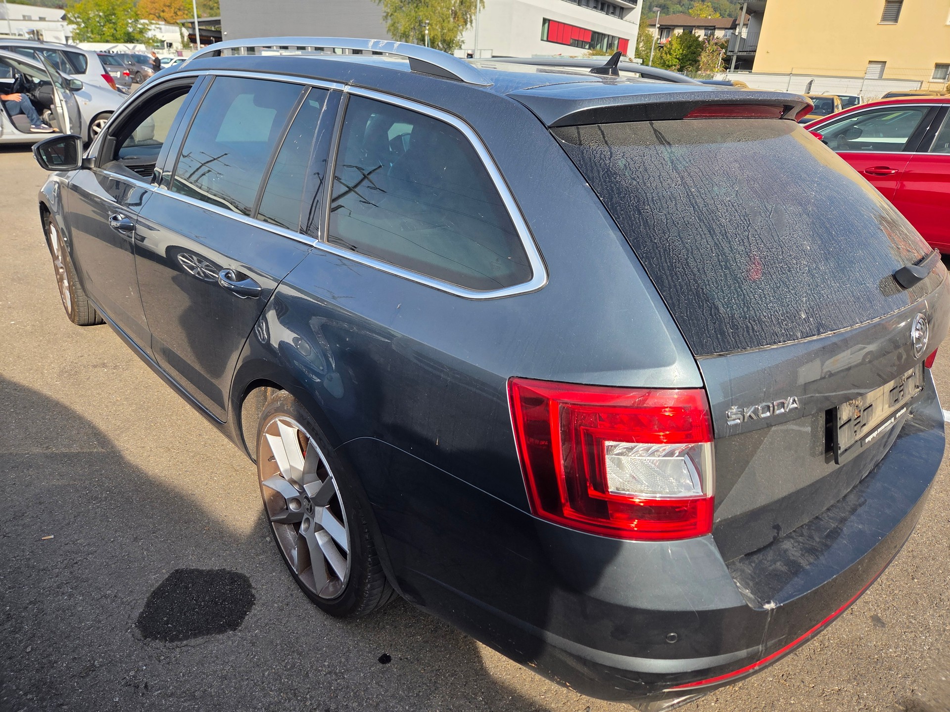 SKODA Octavia Combi 2.0 TSI RS-image-1