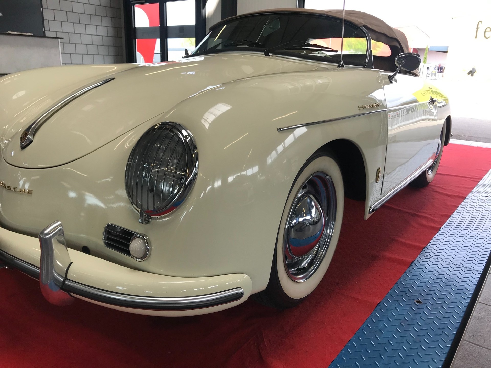 PORSCHE 356 Speedster Replica-image-16