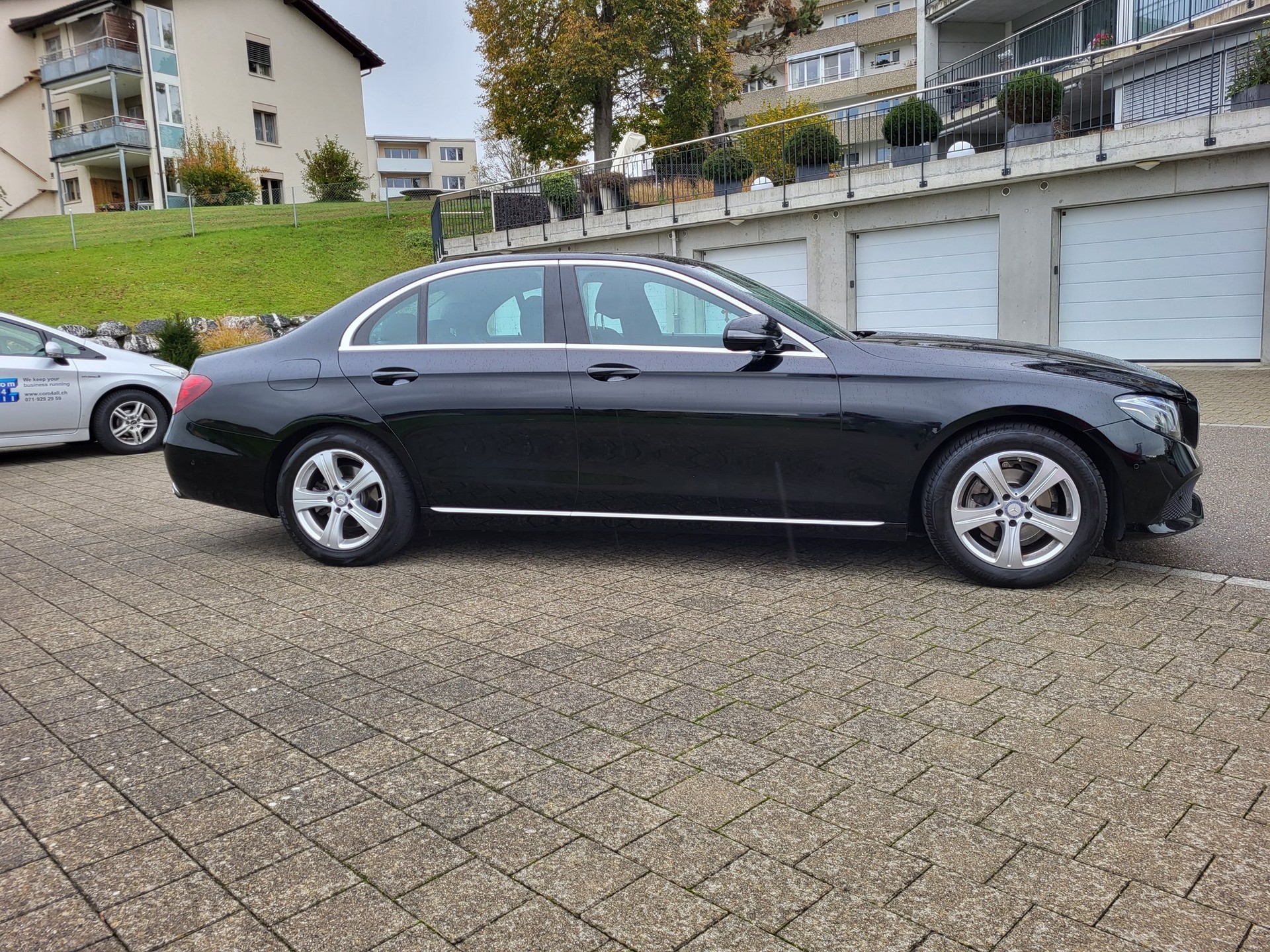 MERCEDES-BENZ E 220 d Avantgarde 9G-Tronic-image-1