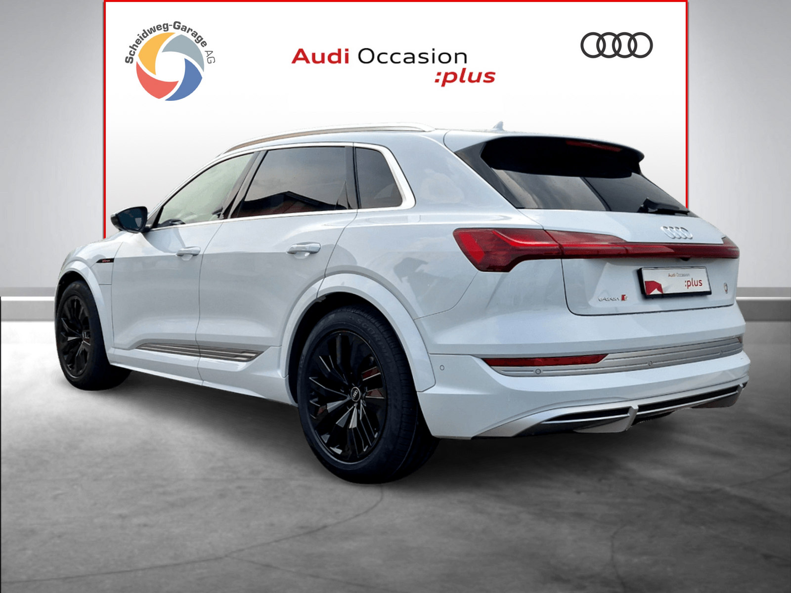 AUDI e-tron S quattro-image-12