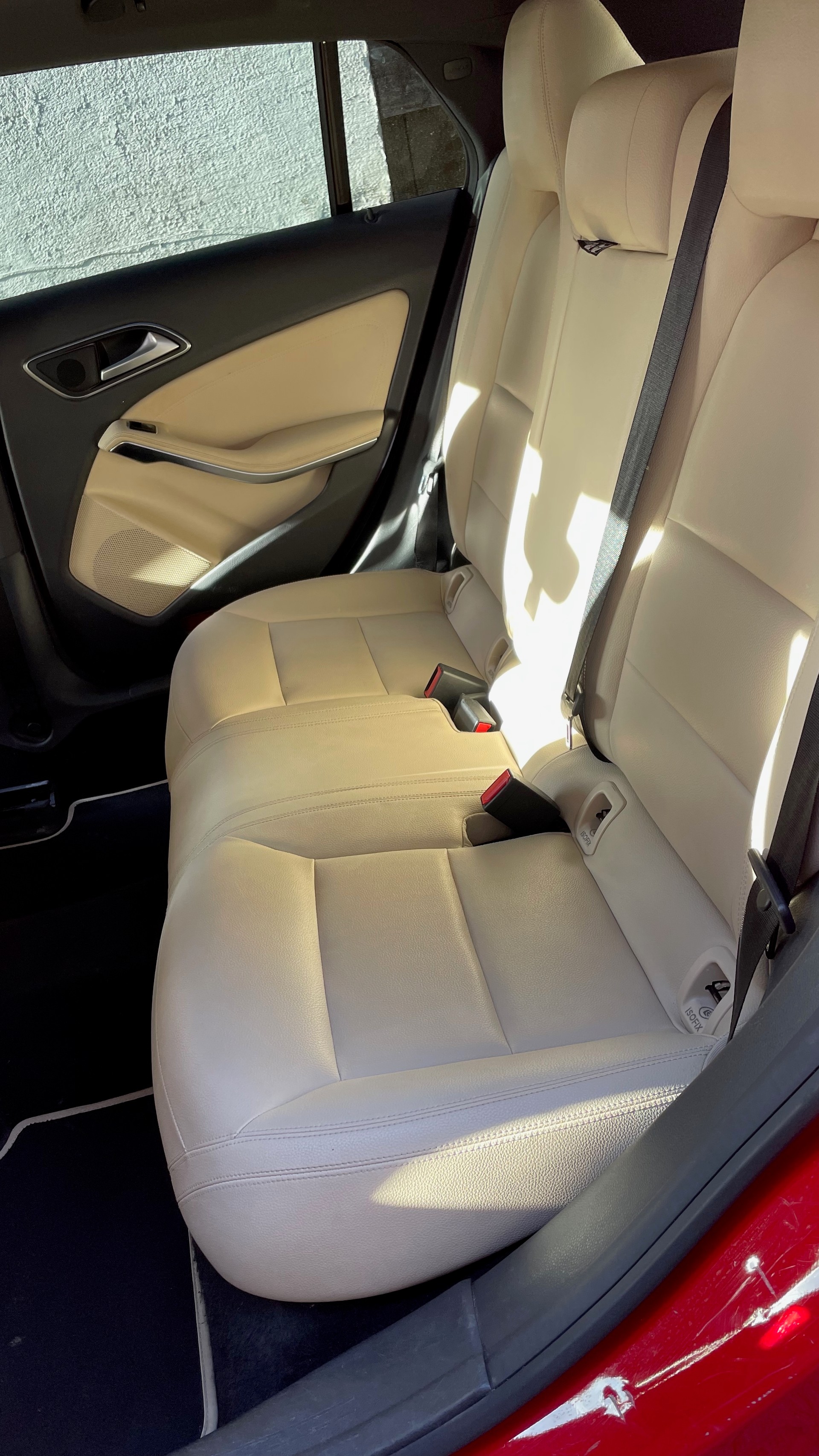 MERCEDES-BENZ CLA Shooting Brake 250 7G-DCT 4Matic-image-4