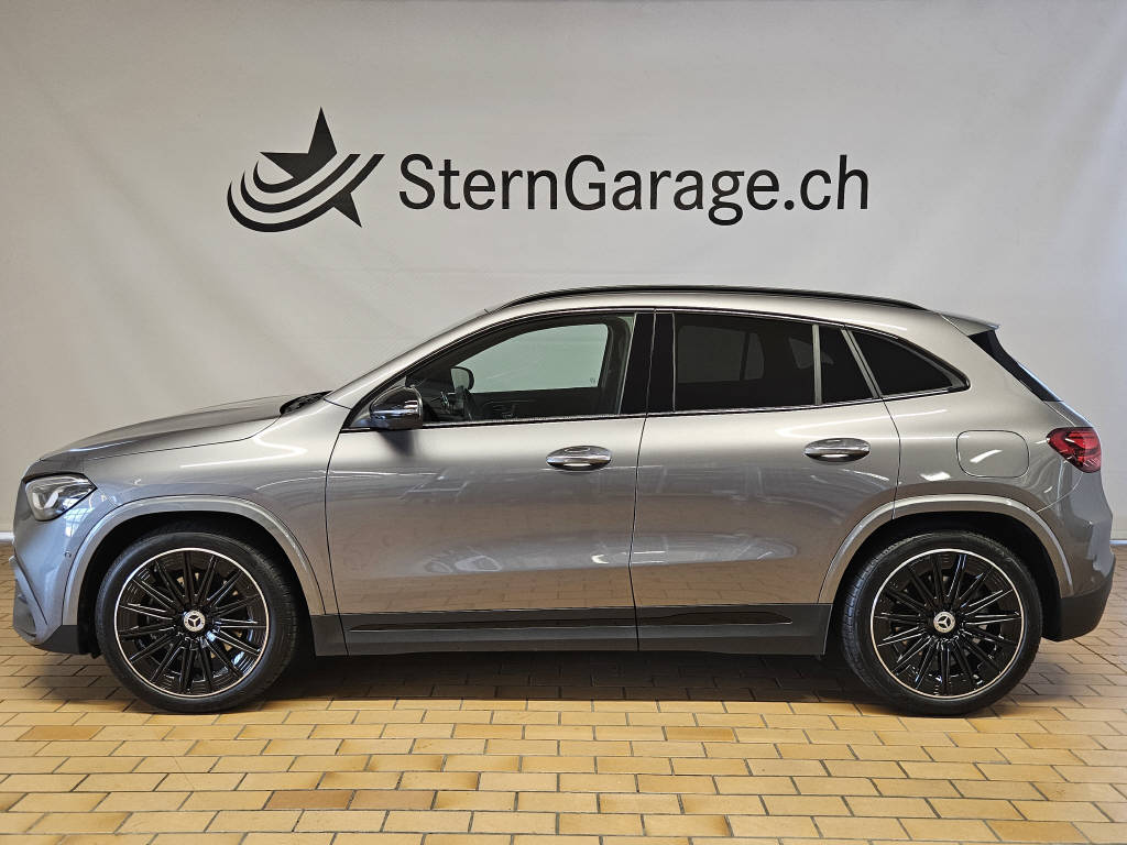 MERCEDES-BENZ GLA 220 d 4Matic AMG Line Swiss Star-showroom-element-1