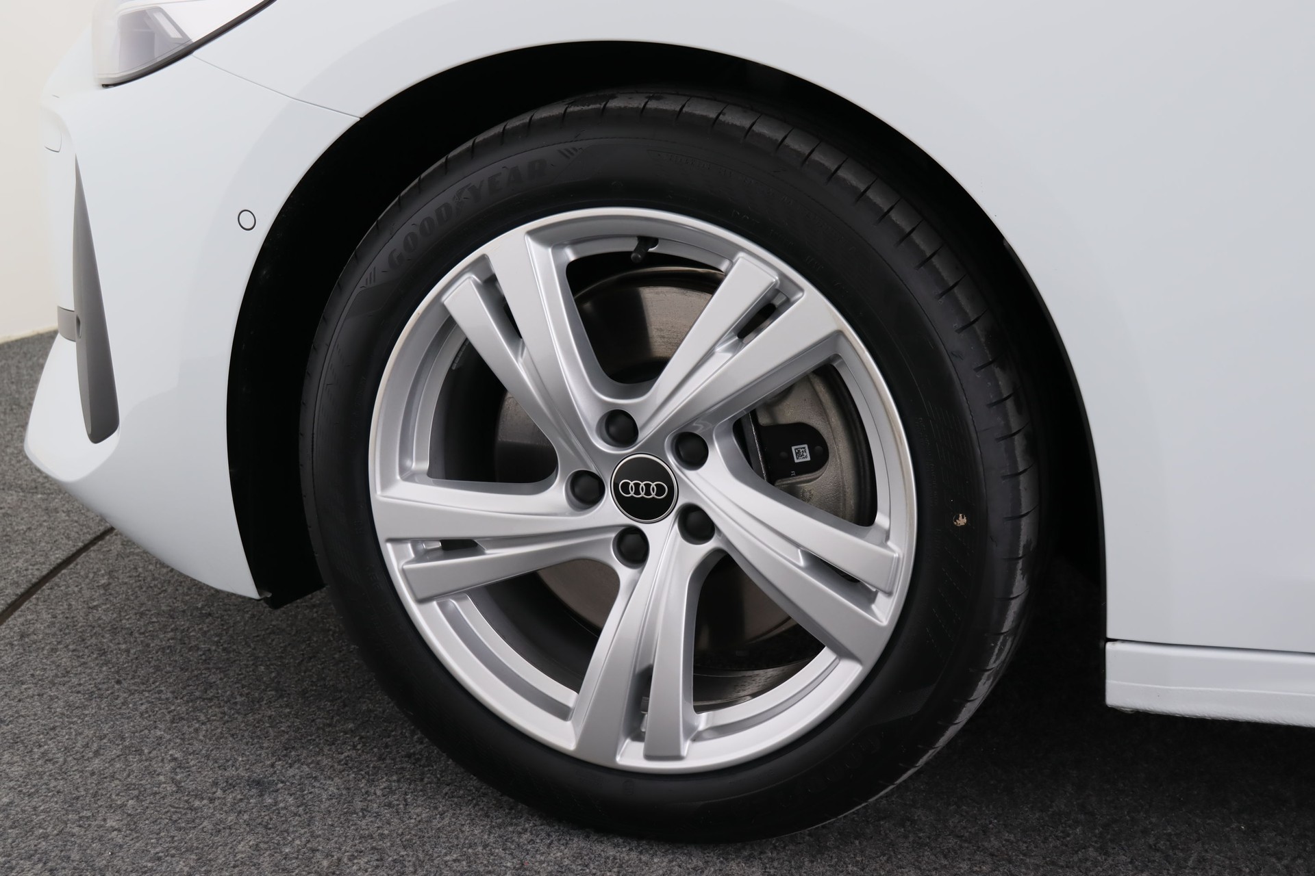 AUDI A5 Avant TDI 150 kW Attraction S tronic-image-8