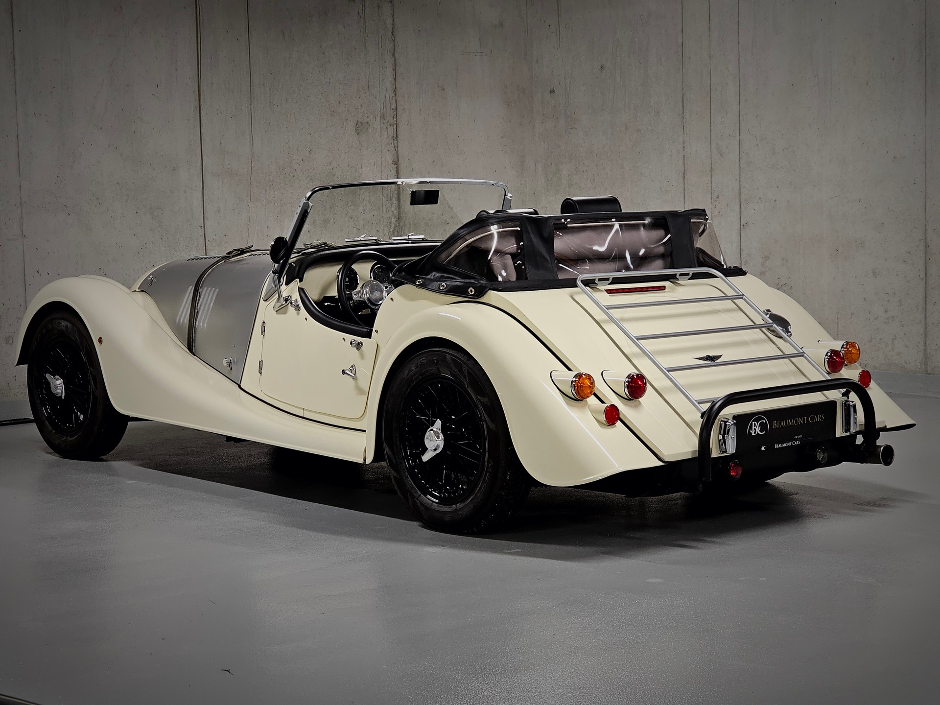 MORGAN 4/4 1.6 Sport-showroom-element-2