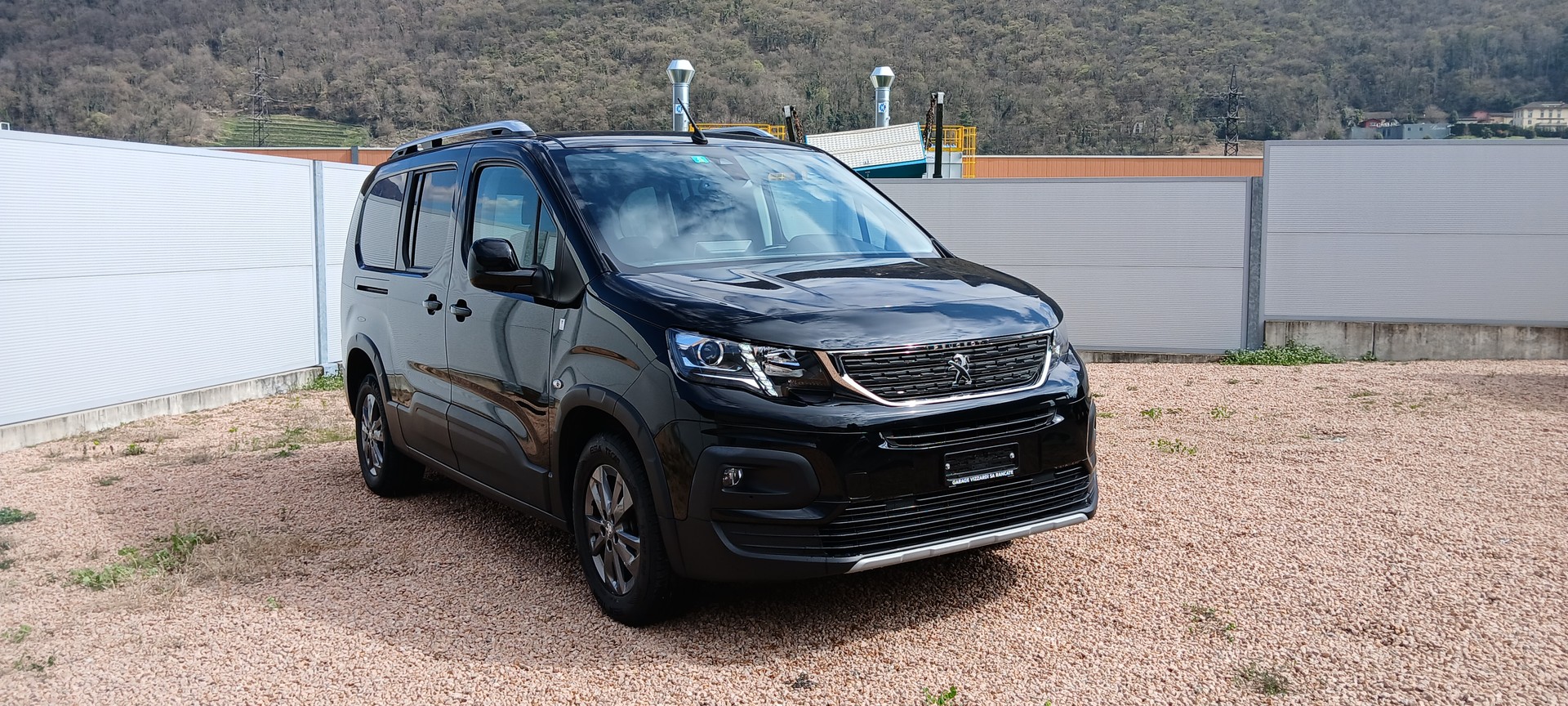 PEUGEOT Rifter Long 1.2 PureTech 7PL Allure Pack EAT8-image-12
