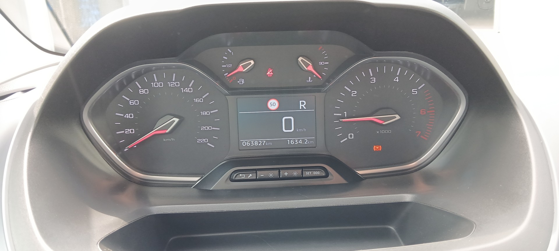 PEUGEOT Rifter Long 1.2 PureTech 7PL Allure Pack EAT8-image-1