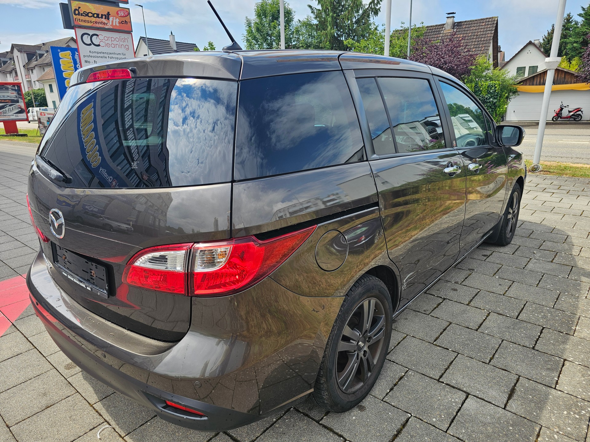 MAZDA 5 2.0 16V Voila ma Suisse Edition+ Activematic-image-3