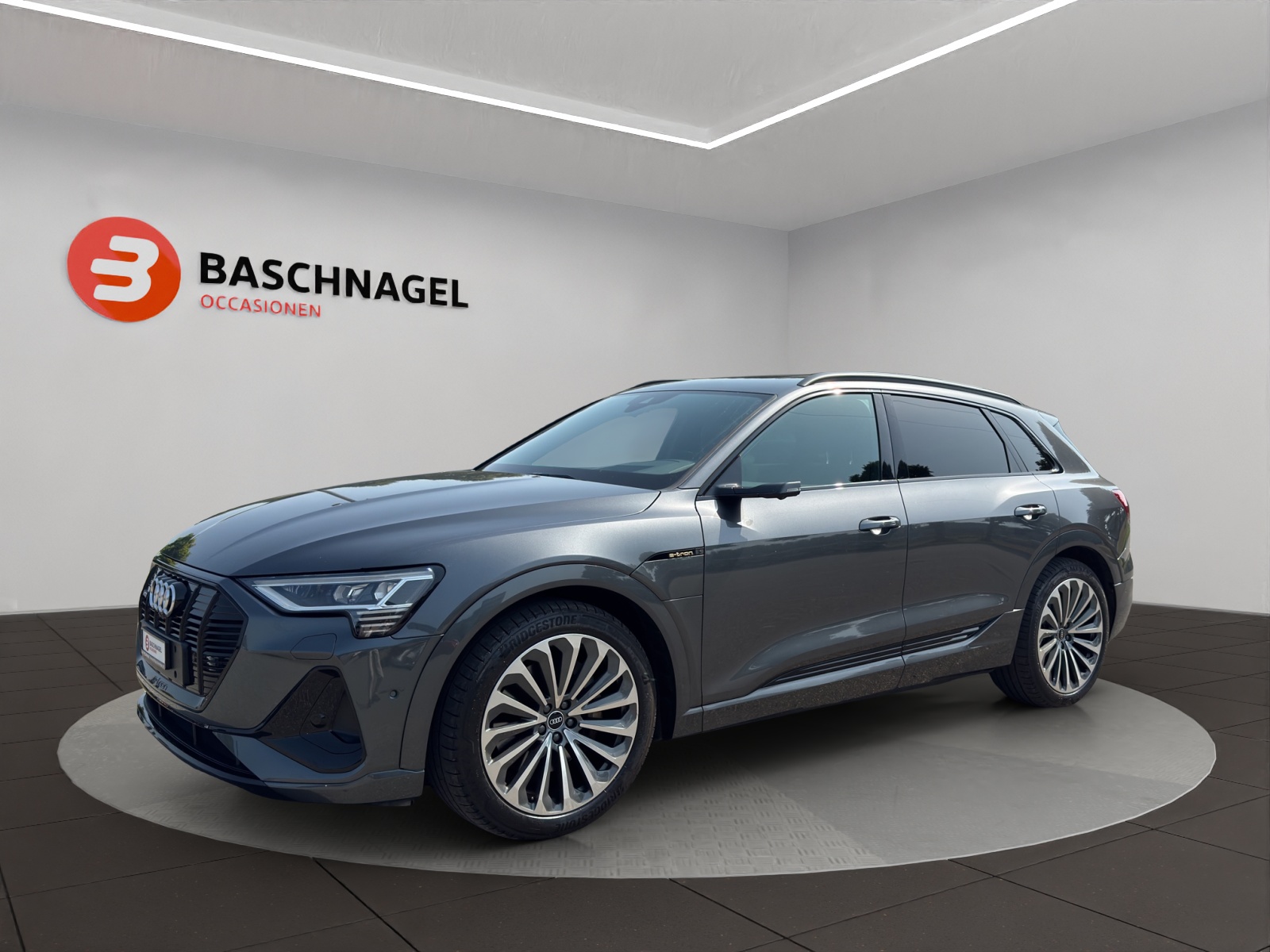 AUDI e-tron 55 S Line quattro-image-0