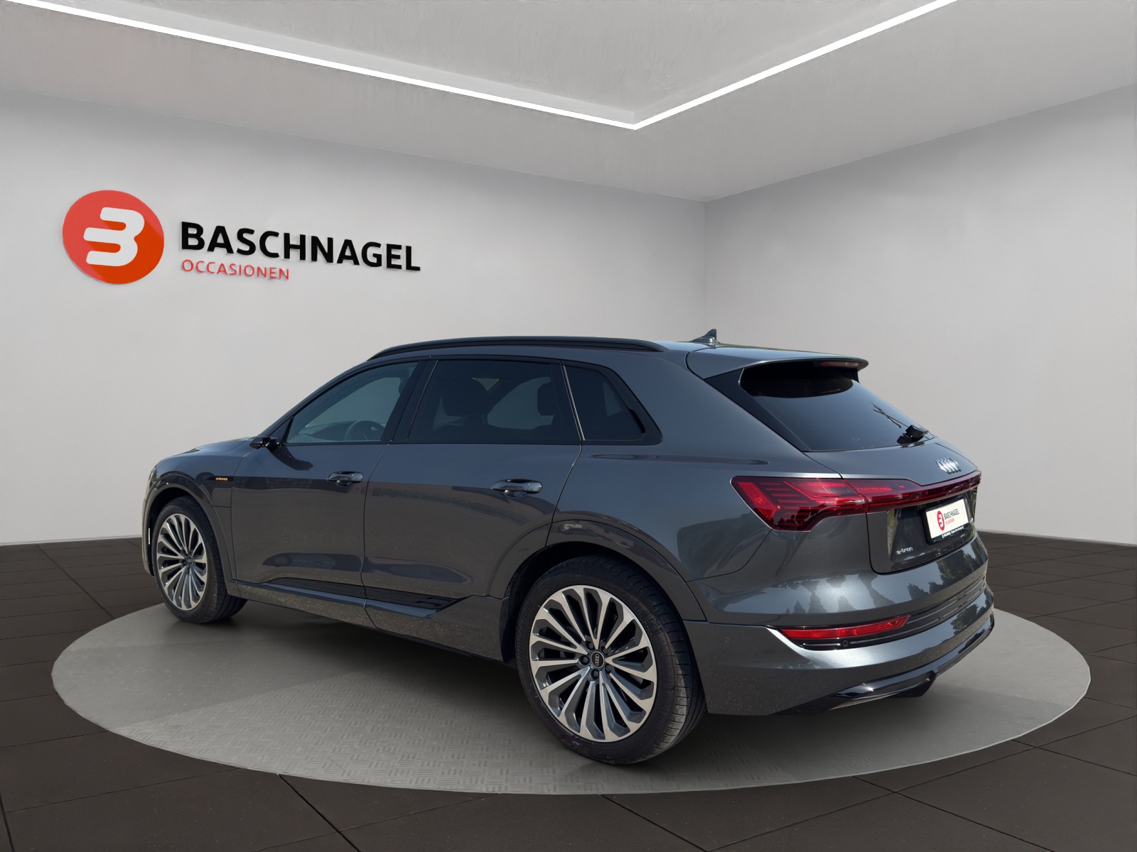 AUDI e-tron 55 S Line quattro-showroom-element-2