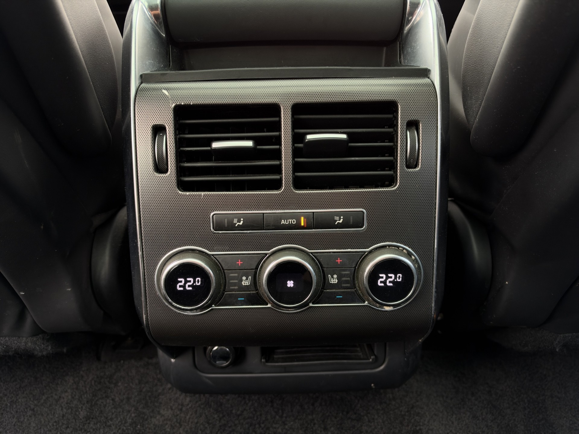 LAND ROVER Range c-image-17