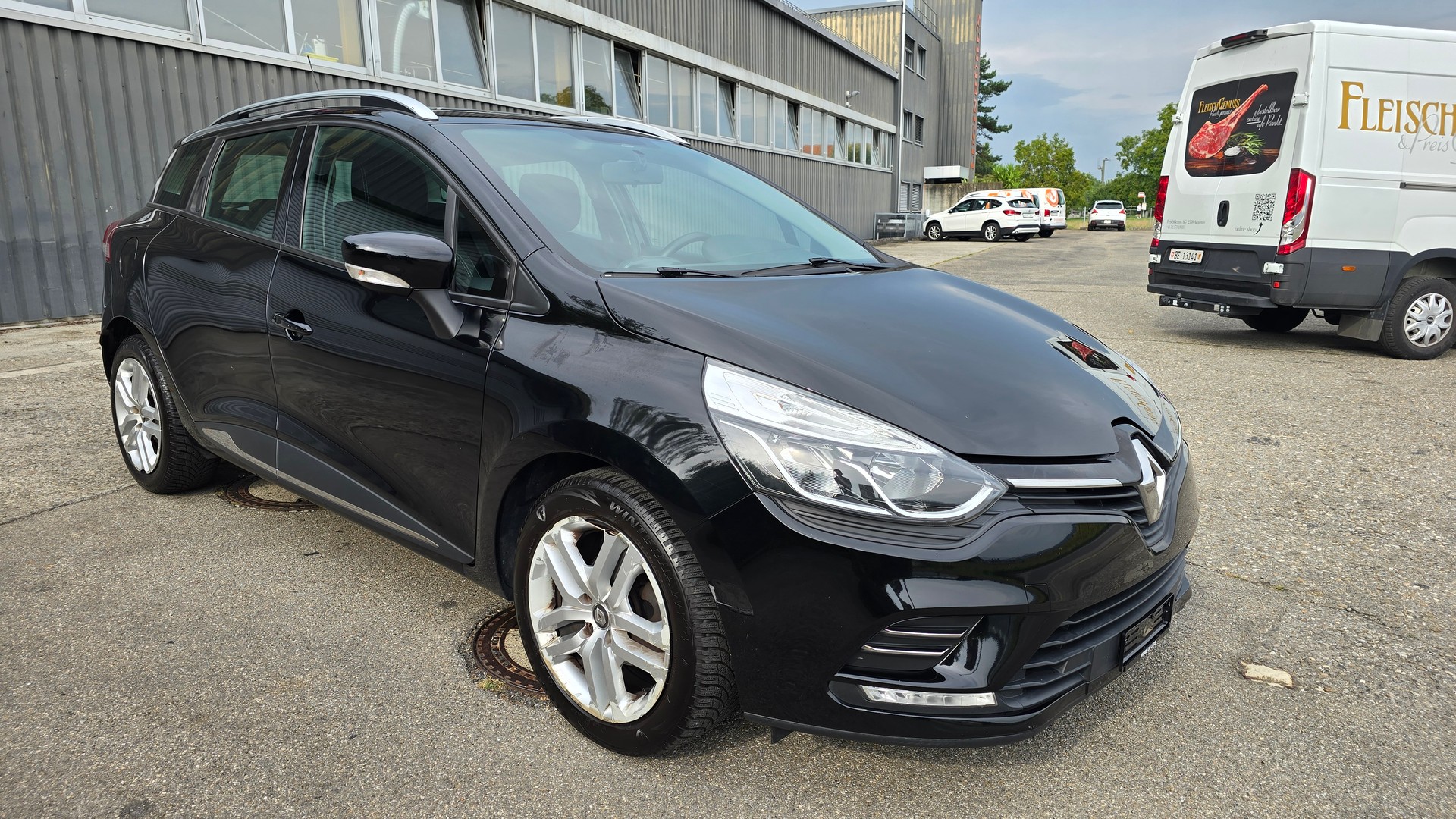 RENAULT Clio Grandtour 1.2 16V Life-image-8