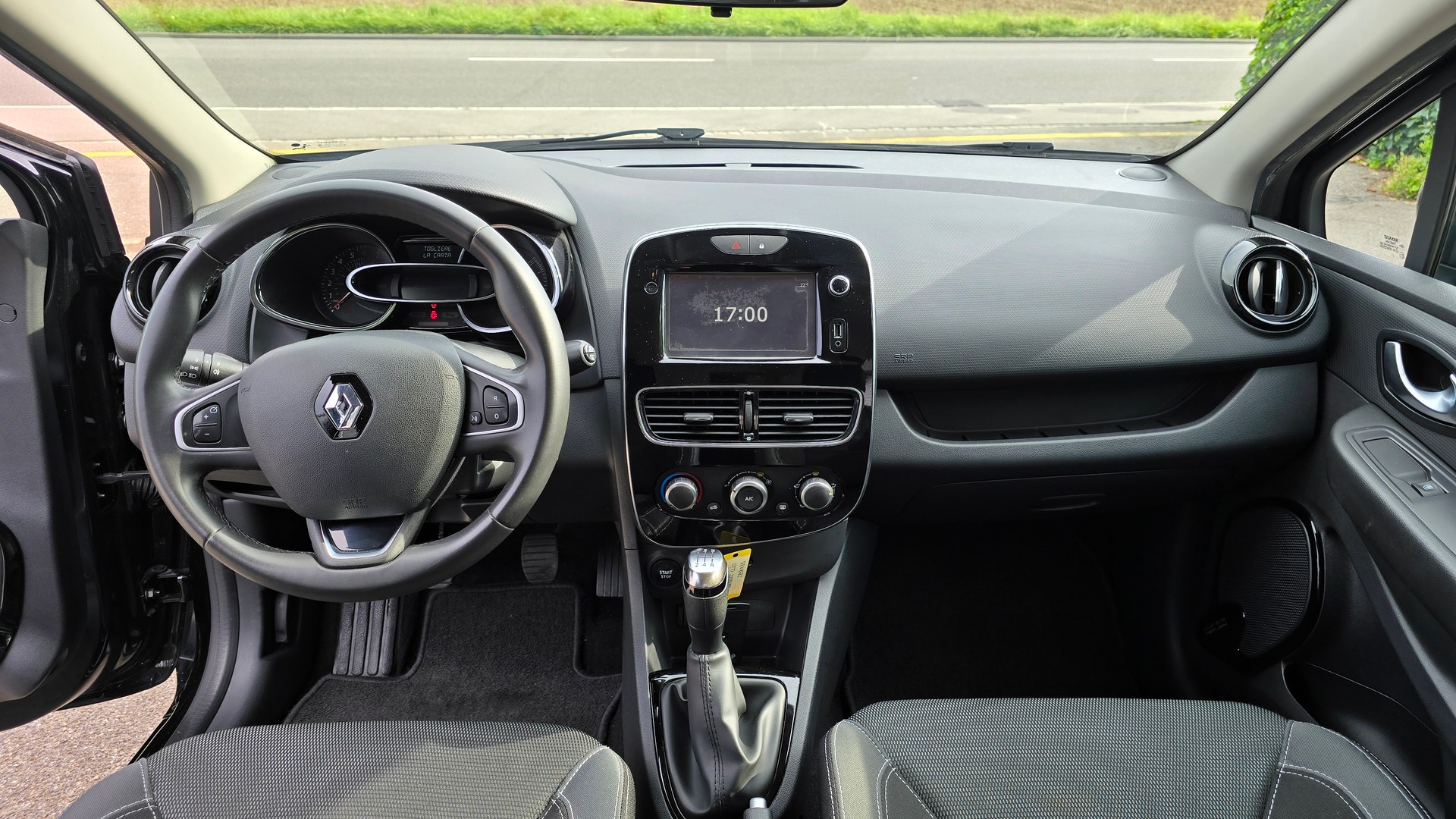 RENAULT Clio Grandtour 1.2 16V Life-image-11