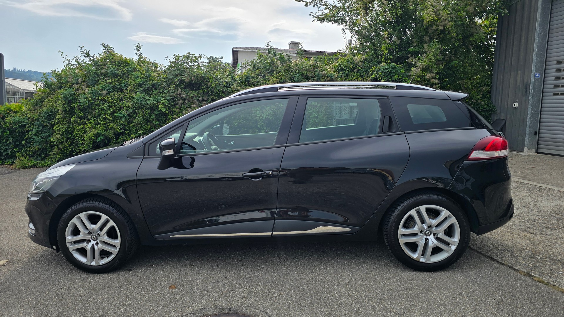 RENAULT Clio Grandtour 1.2 16V Life-image-2