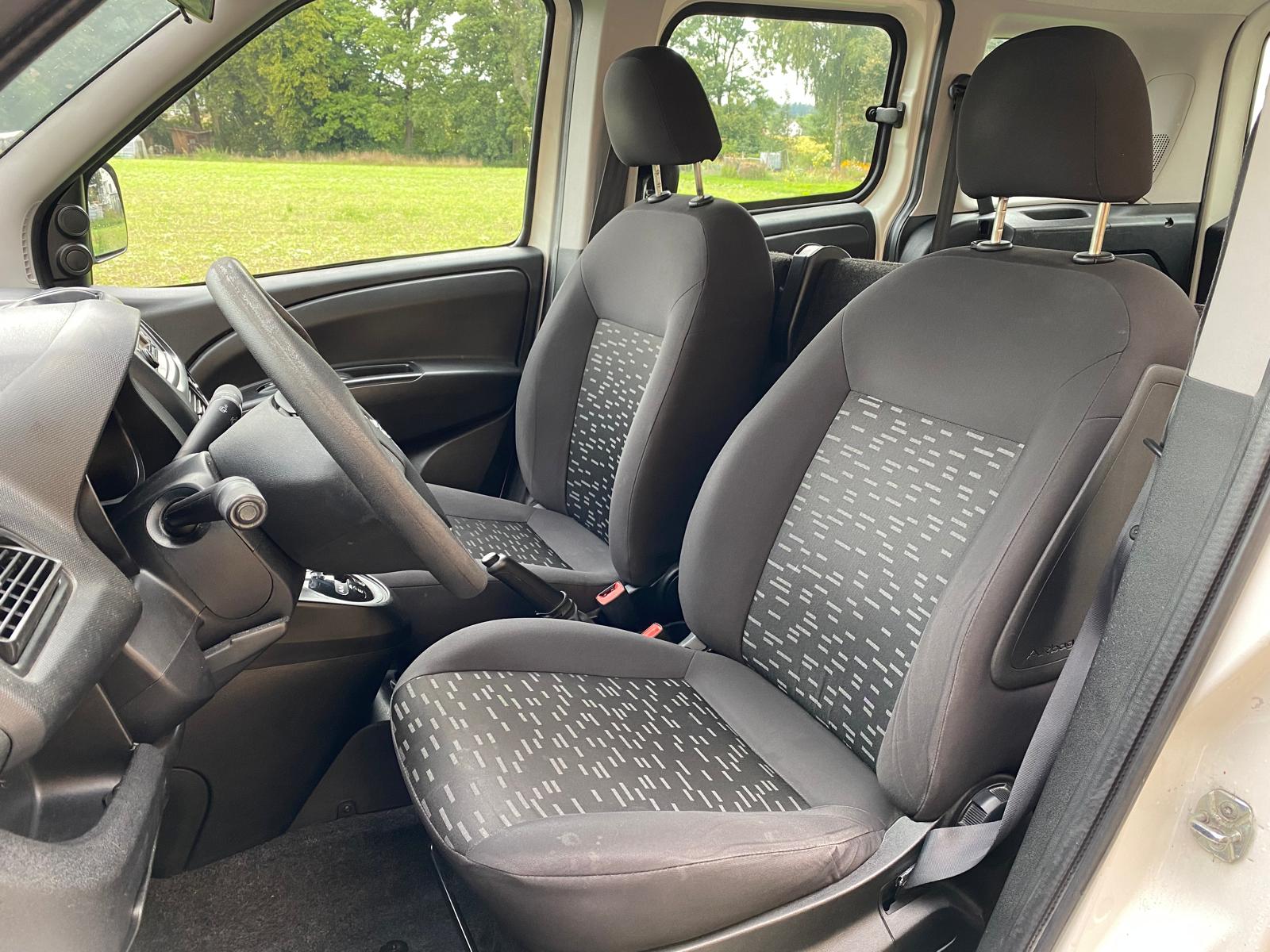 OPEL Combo 1.6 CDTI ecoFLEX Easytronic 2.2 L1H1-image-9