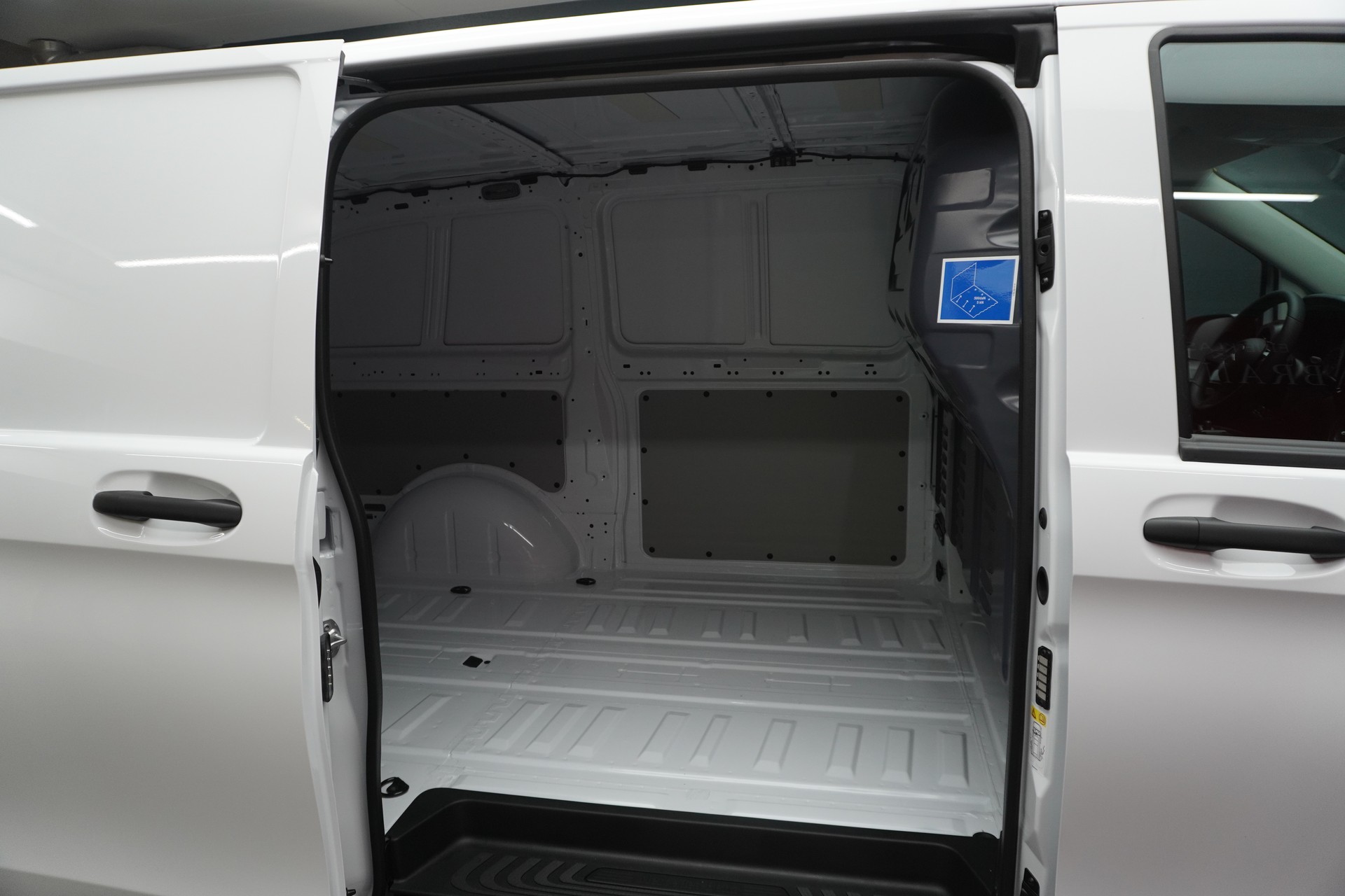 MERCEDES-BENZ Vito 114 CDI KA PRO 3200mm L-image-11