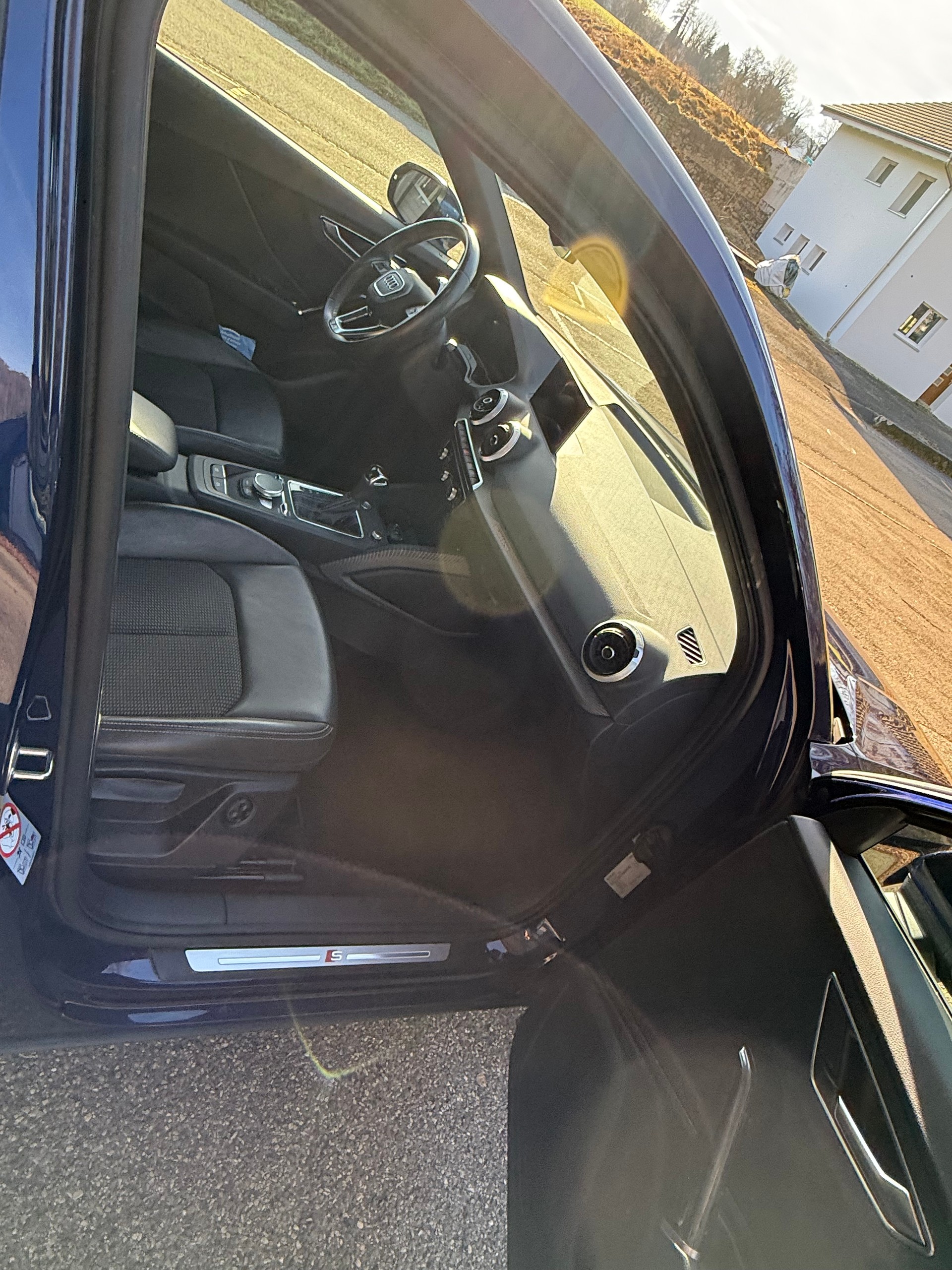 AUDI Q2 40 TFSI S line Attraction quattro S-tronic / VENDUE VERKAUFT-image-6