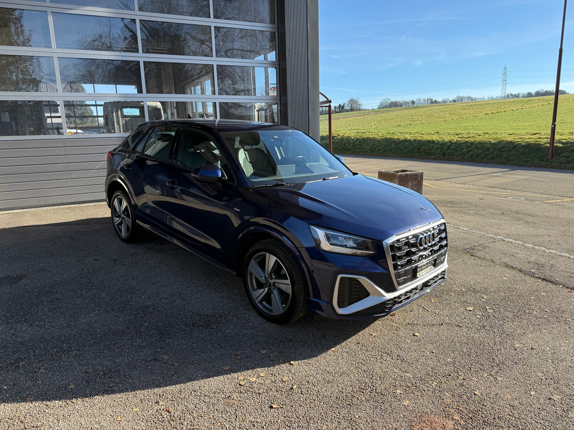 AUDI Q2 40 TFSI S line Attraction quattro S-tronic / VENDUE VERKAUFT-image-1