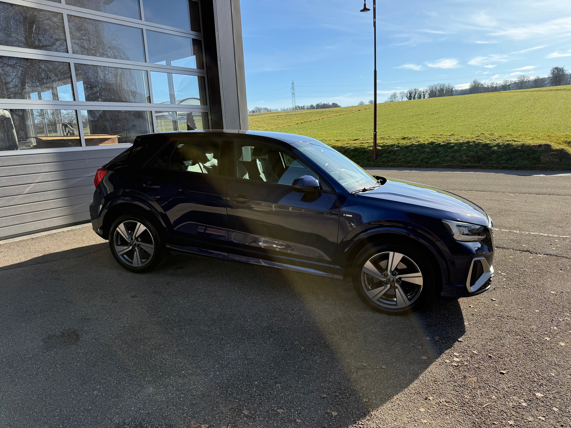 AUDI Q2 40 TFSI S line Attraction quattro S-tronic / VENDUE VERKAUFT