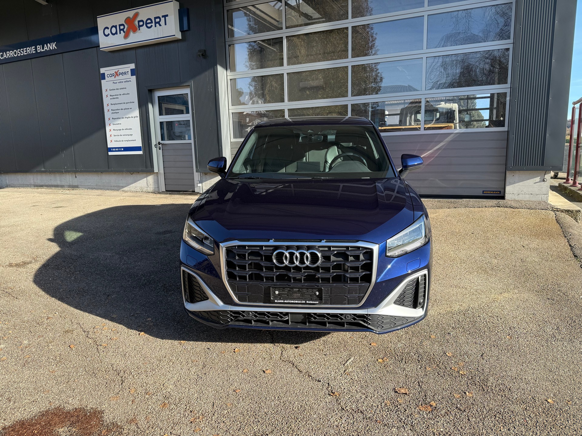 AUDI Q2 40 TFSI S line Attraction quattro S-tronic / VENDUE VERKAUFT-image-2