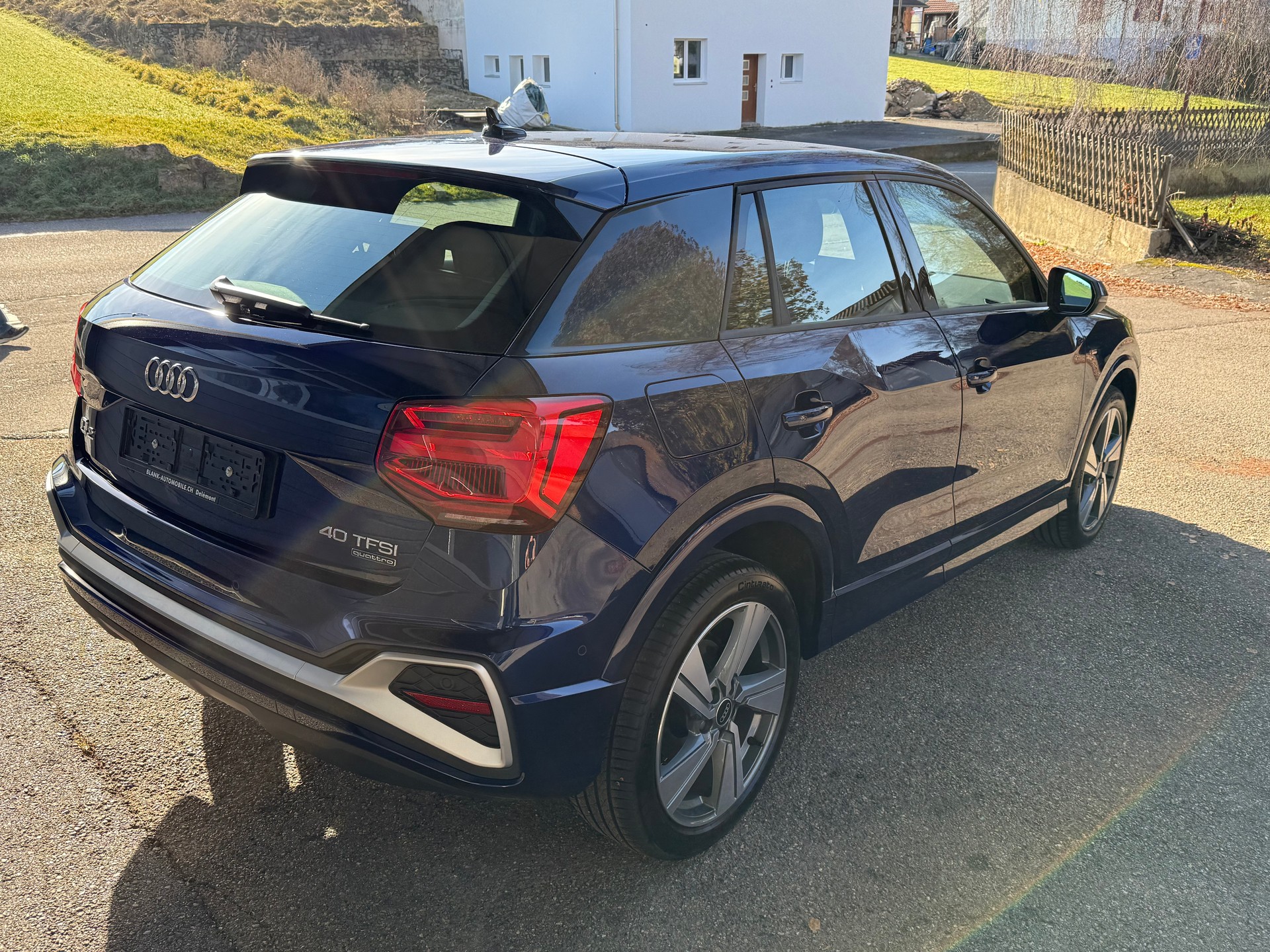 AUDI Q2 40 TFSI S line Attraction quattro S-tronic / VENDUE VERKAUFT-image-5