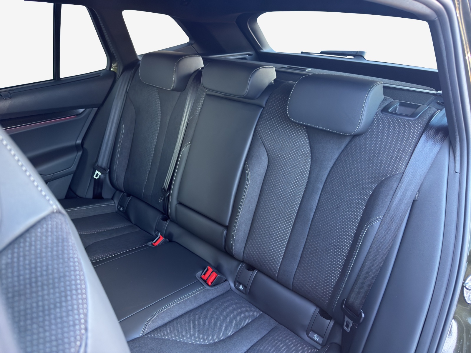 SKODA Enyaq 85x Sportline 4x4-image-11