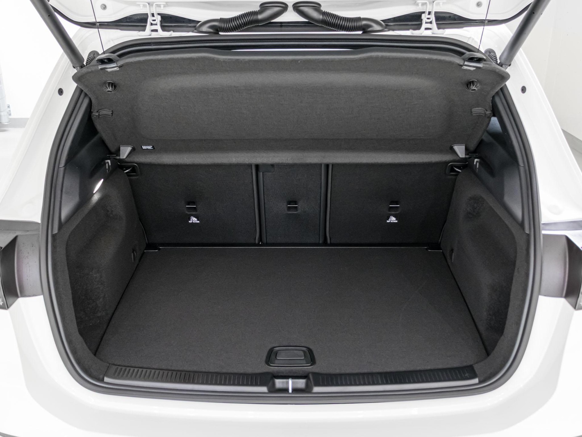 MERCEDES-BENZ B 200-image-11