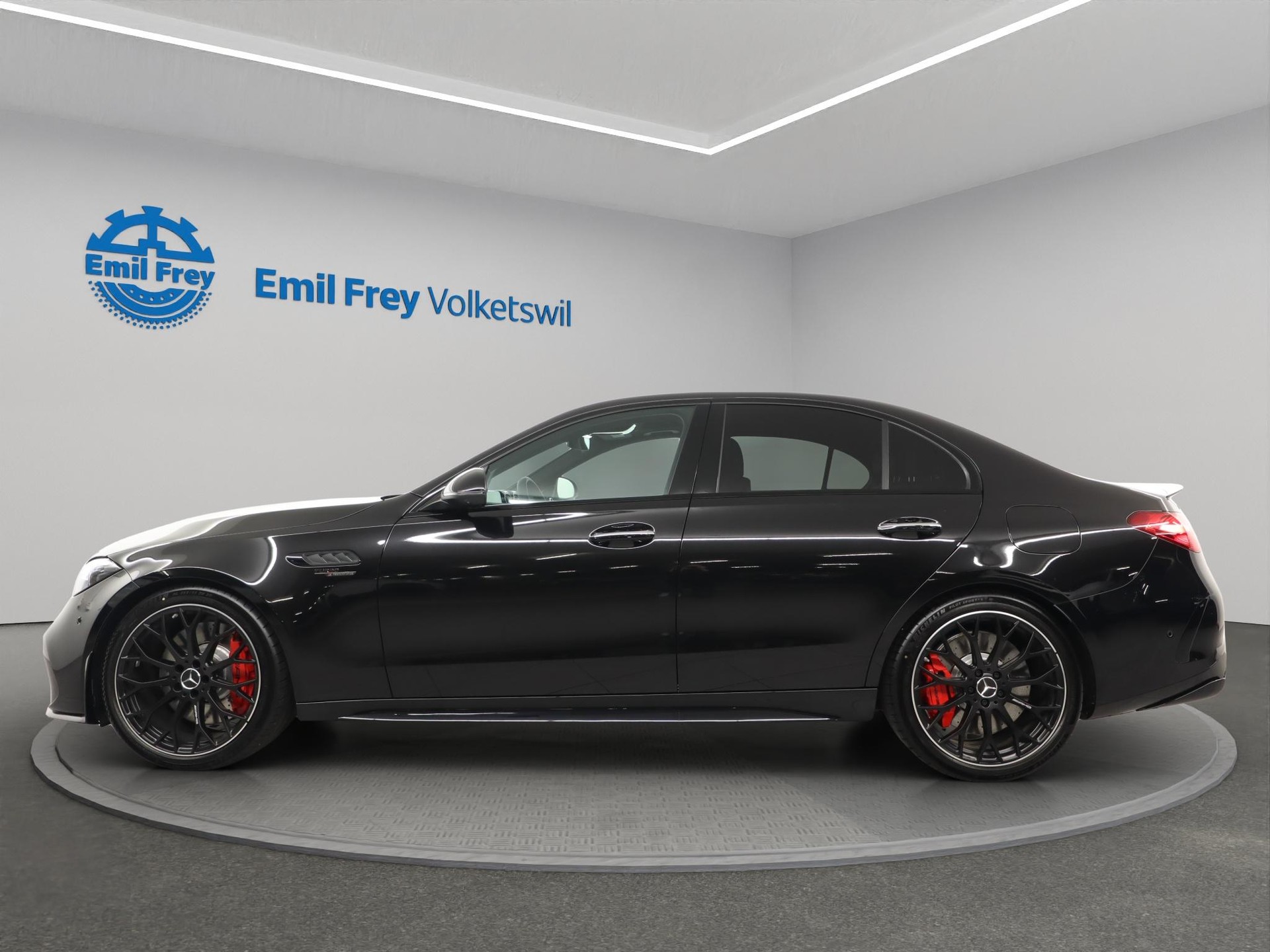 MERCEDES-BENZ C 63 S E PERFORMANCE-showroom-element-1