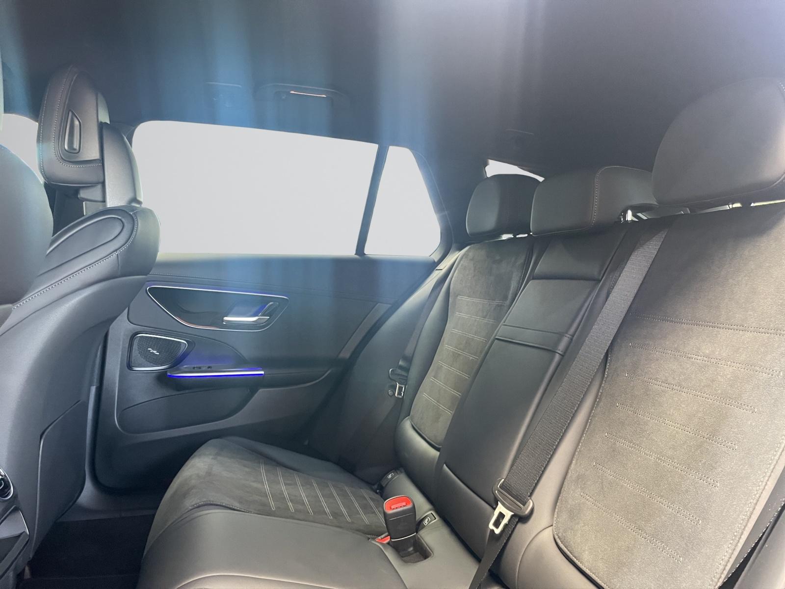 MERCEDES-BENZ C 220 d 4MATIC T-Modell Swiss Star AMG Line-image-7