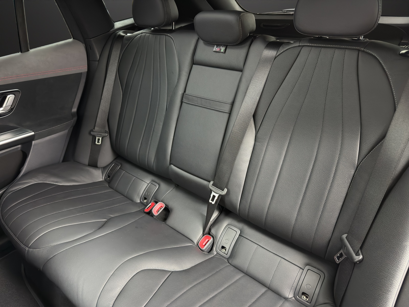 MERCEDES-BENZ EQE SUV 350 4 Matic Excellence Edition-image-14