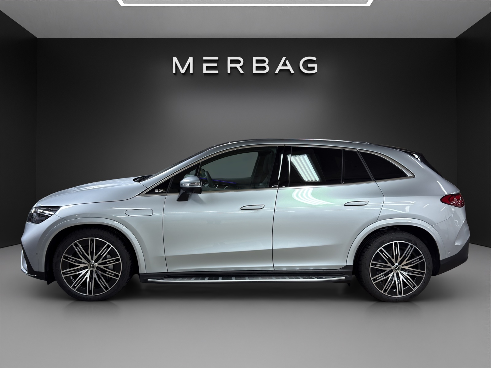MERCEDES-BENZ EQE SUV 350 4 Matic Excellence Edition-image-1