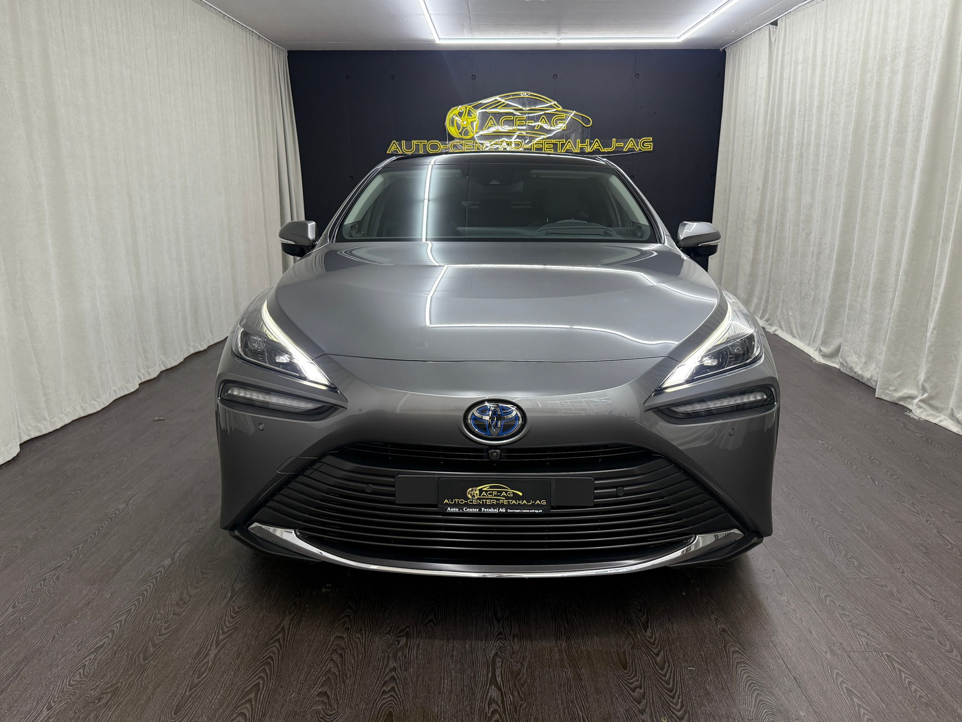 TOYOTA Mirai Fuel cell Platinum-image-1