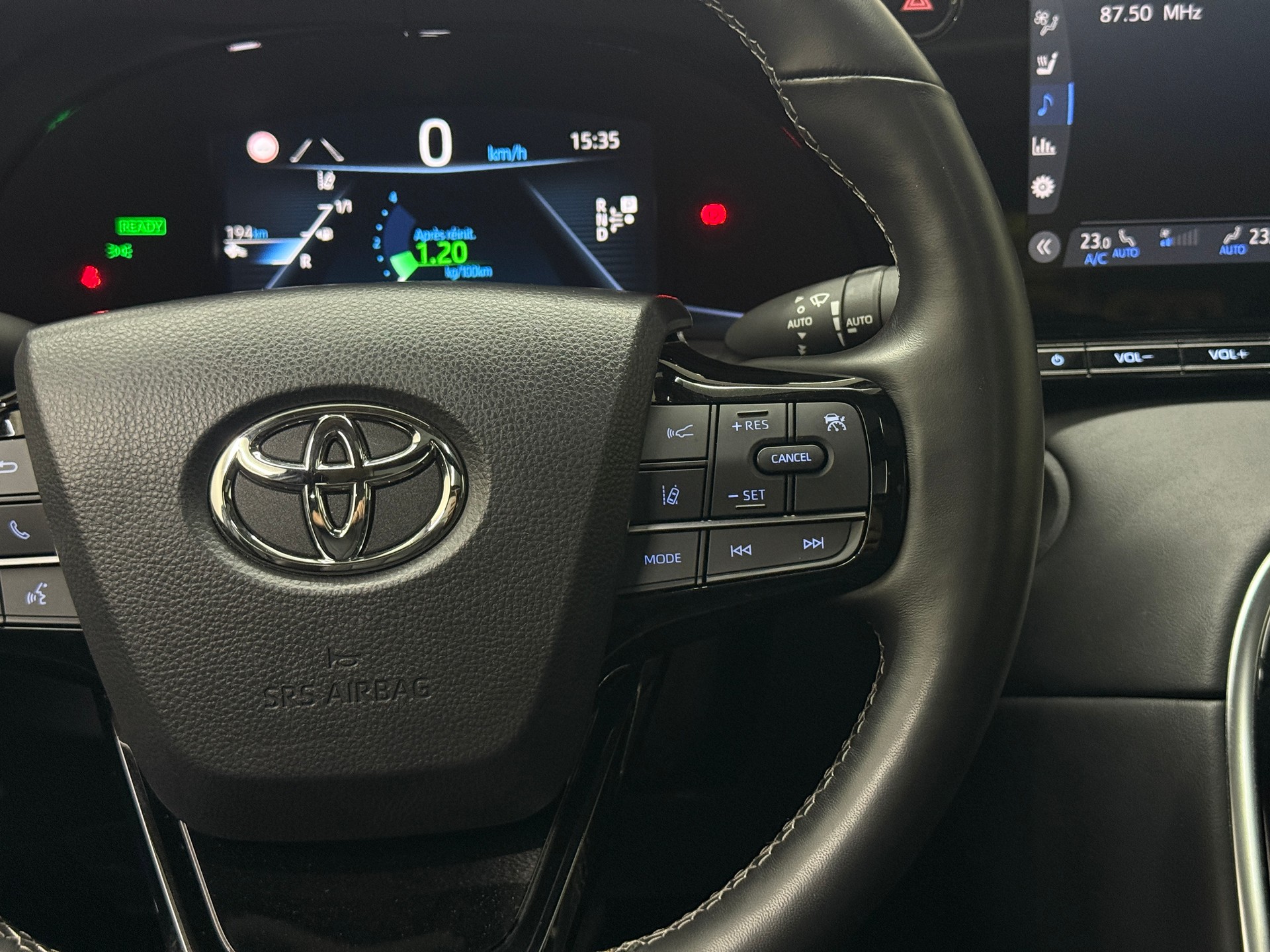 TOYOTA Mirai Fuel cell Platinum-image-11