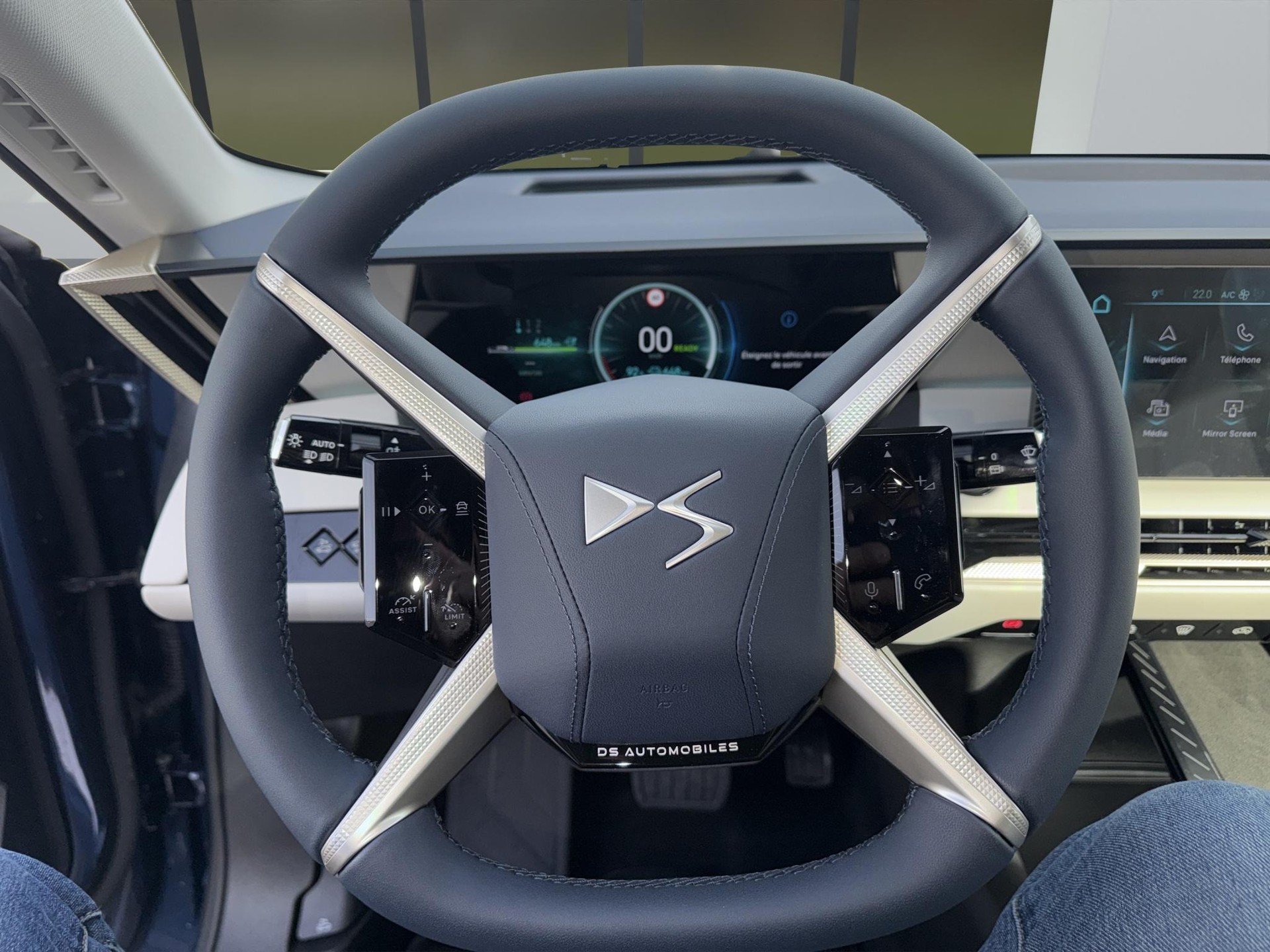 DS AUTOMOBILES No8 E-Tense Pallas-image-9
