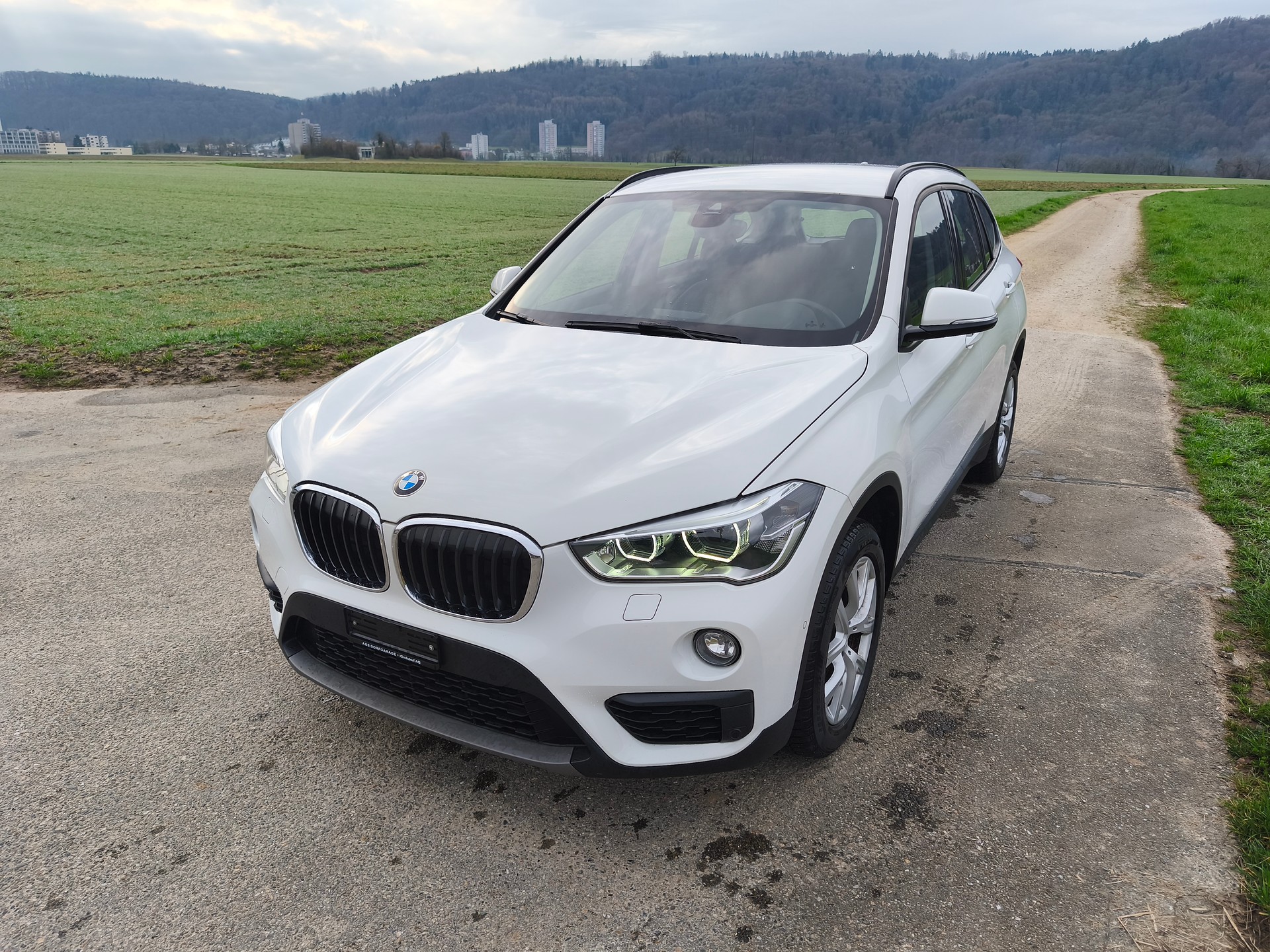 BMW X1 xDrive 18d Steptronic-image-0