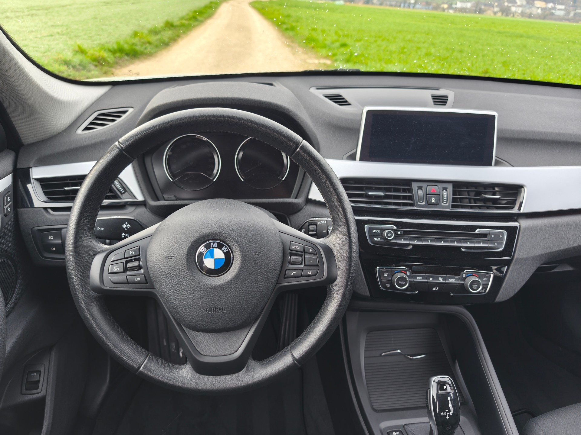 BMW X1 xDrive 18d Steptronic-image-10
