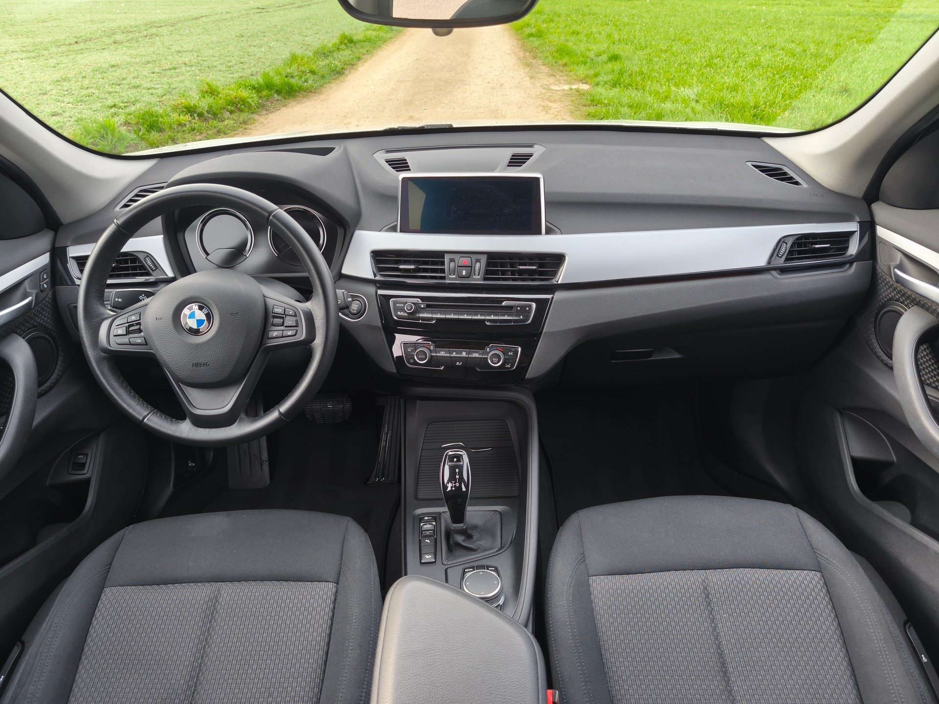BMW X1 xDrive 18d Steptronic-image-9