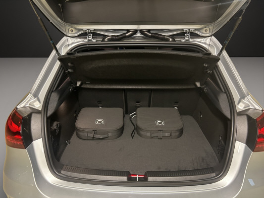 MERCEDES-BENZ A 250 e EQ Star 8G-DCT-image-4