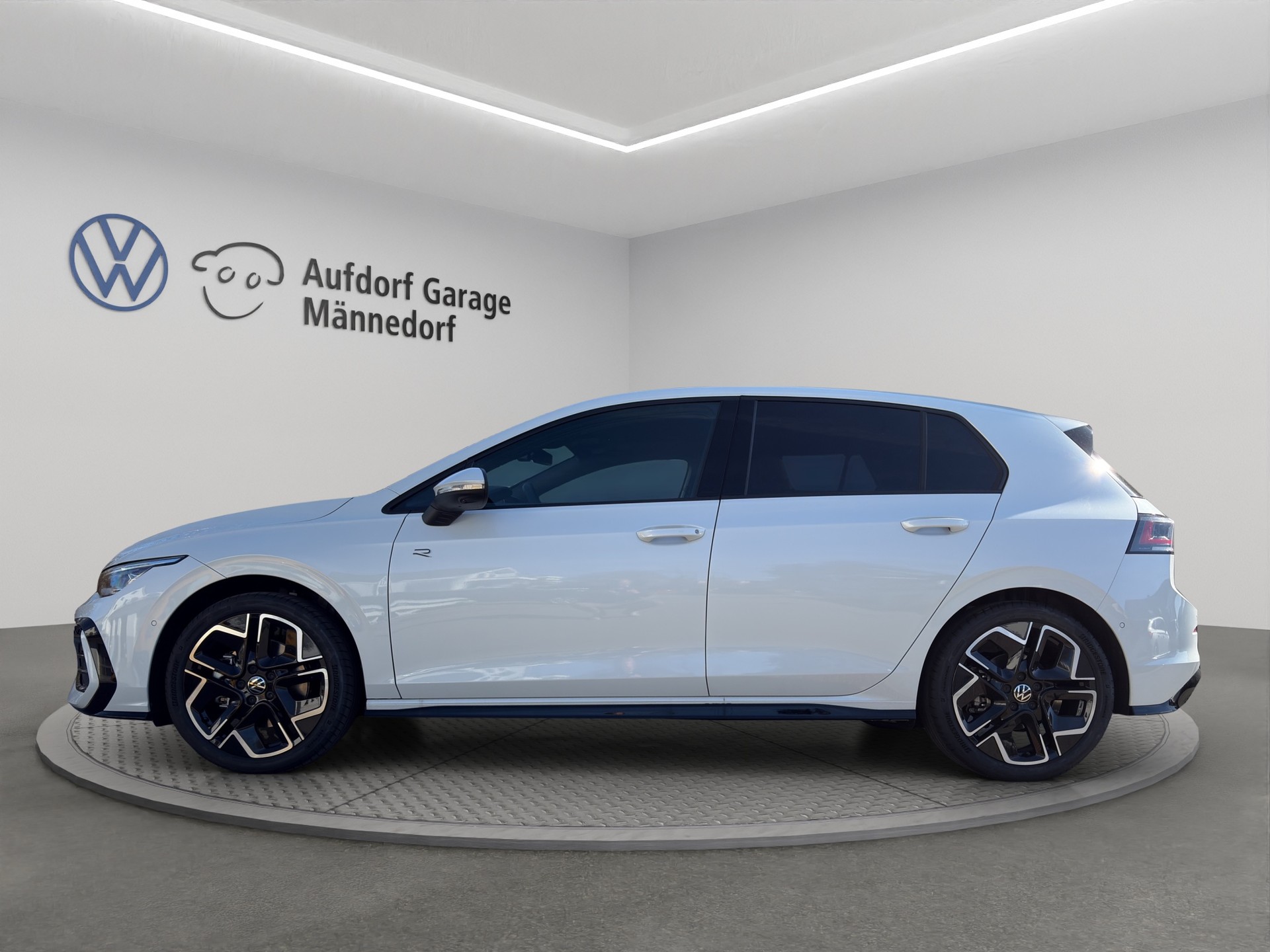 VW Golf 2.0 TSI R-Line DSG 4 Motion-image-2