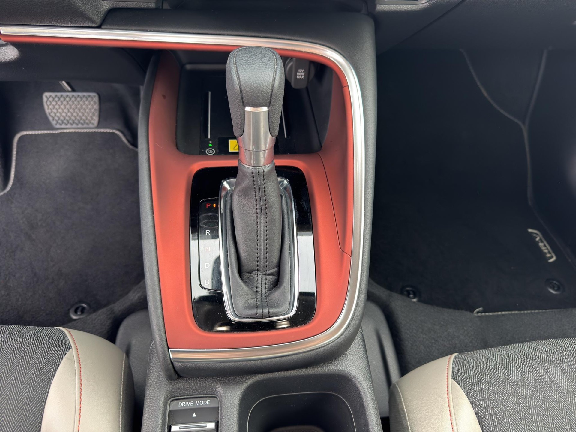HONDA HR-V 1.5 i-MMD Advance Style-image-13
