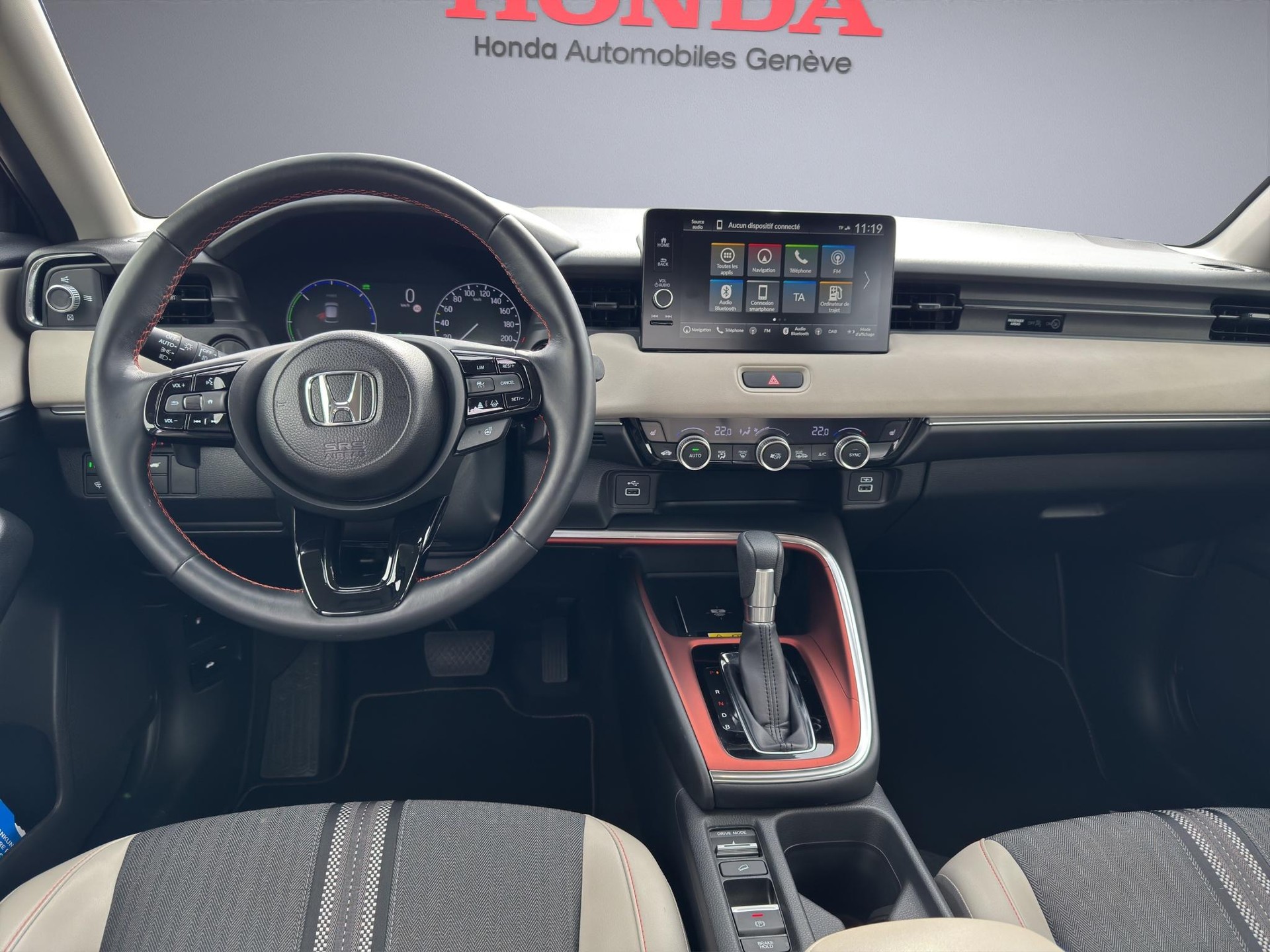 HONDA HR-V 1.5 i-MMD Advance Style-image-8