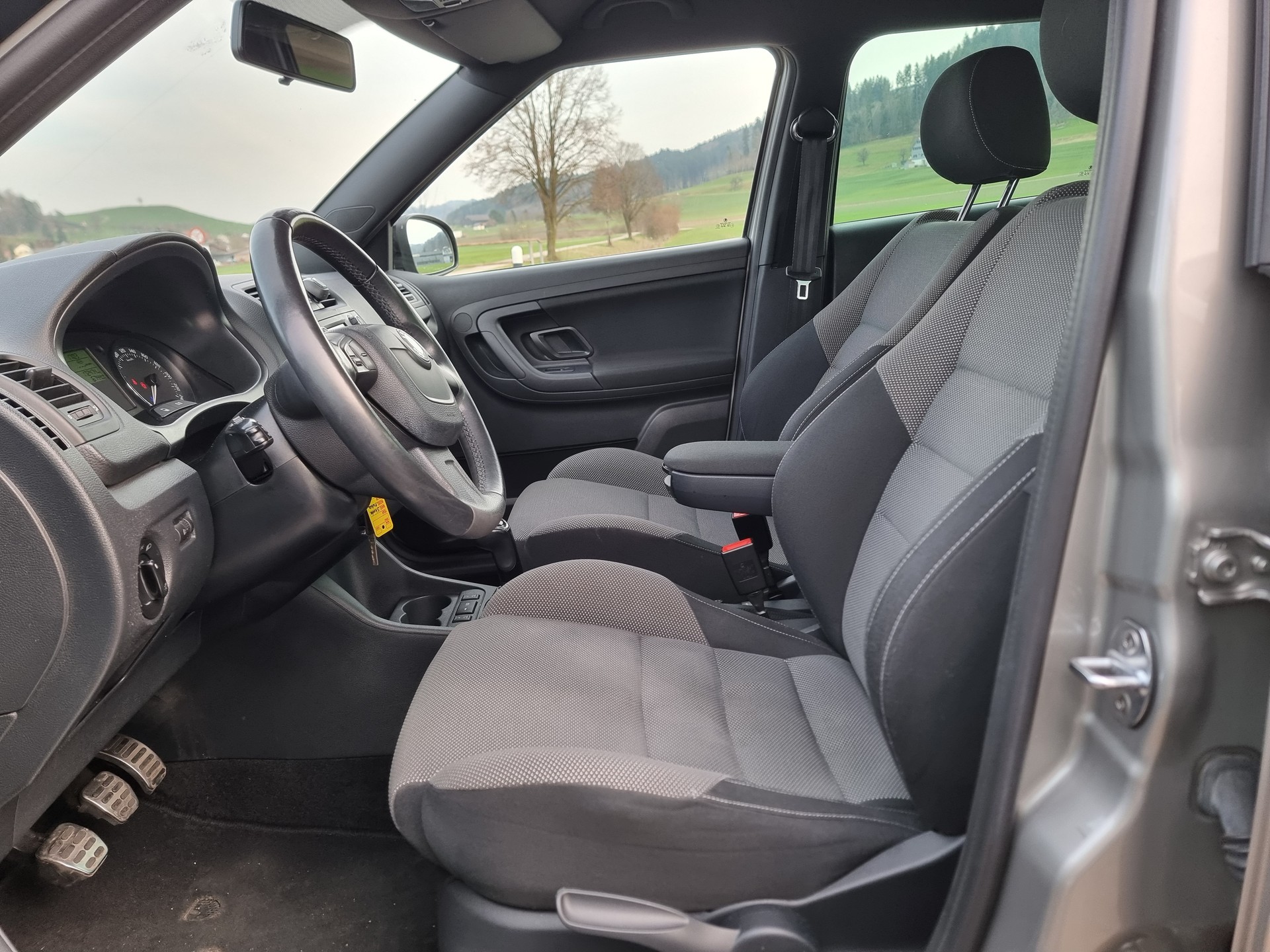 SKODA Fabia 1.2 TSI Monte Carlo-image-3