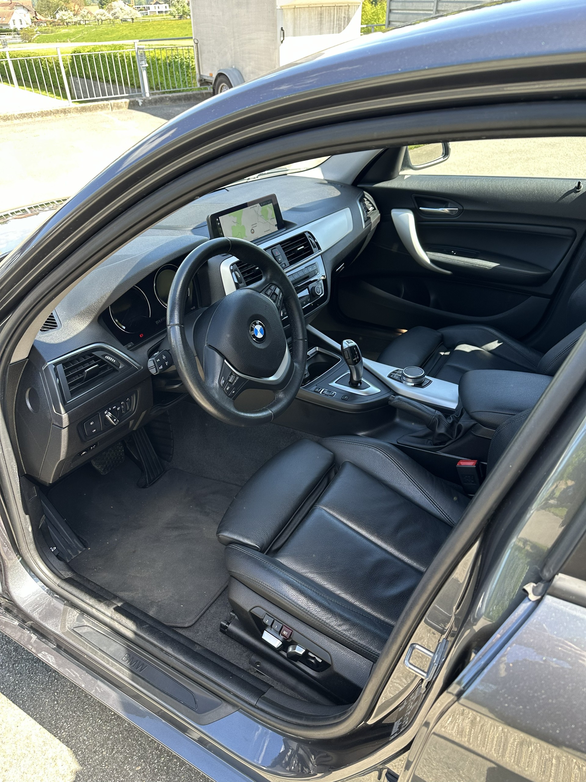 BMW 118i Steptronic-image-1