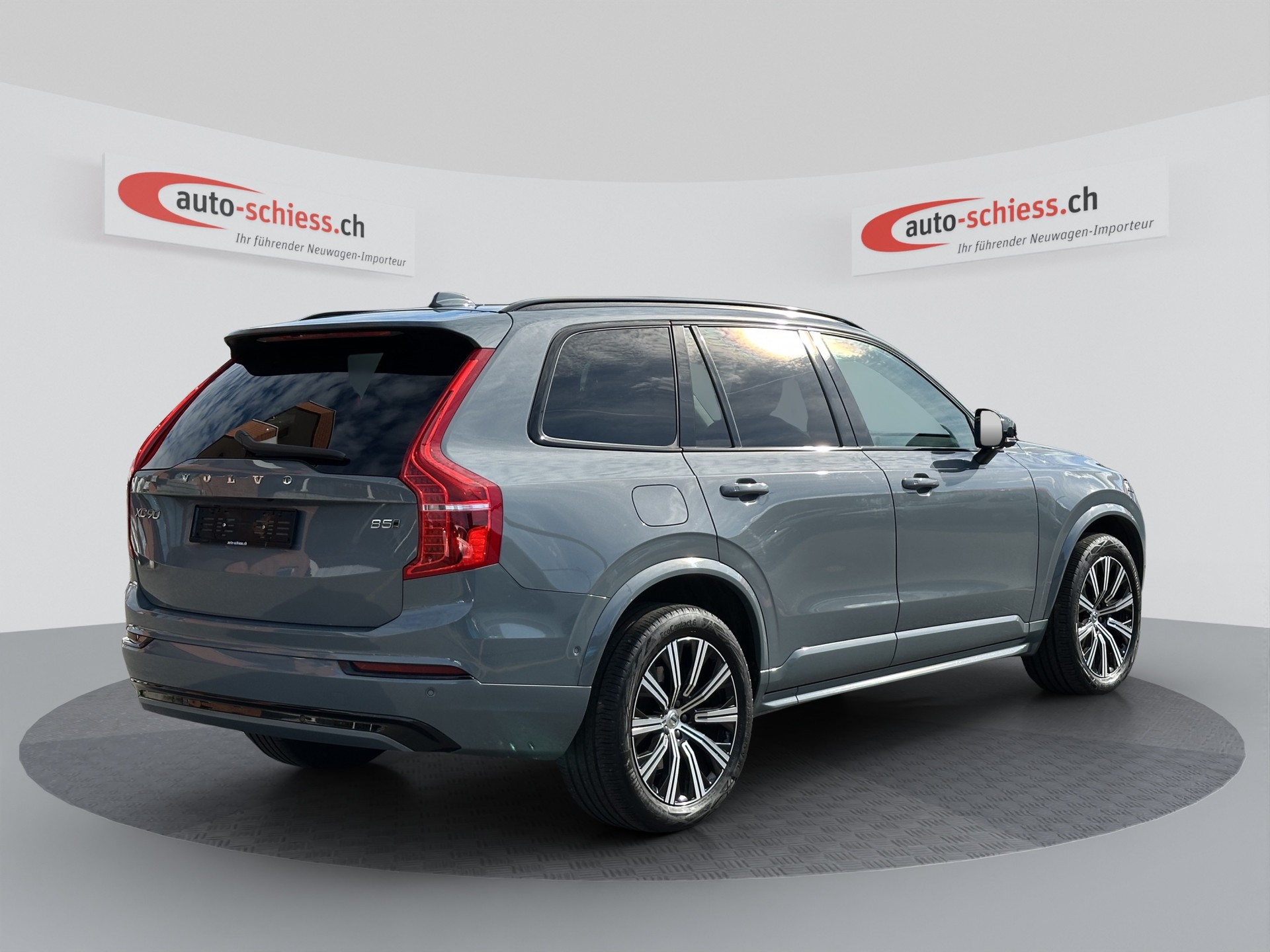 VOLVO XC90 B5 Diesel 7Pl. AWD Plus Dark Geartronic-image-4