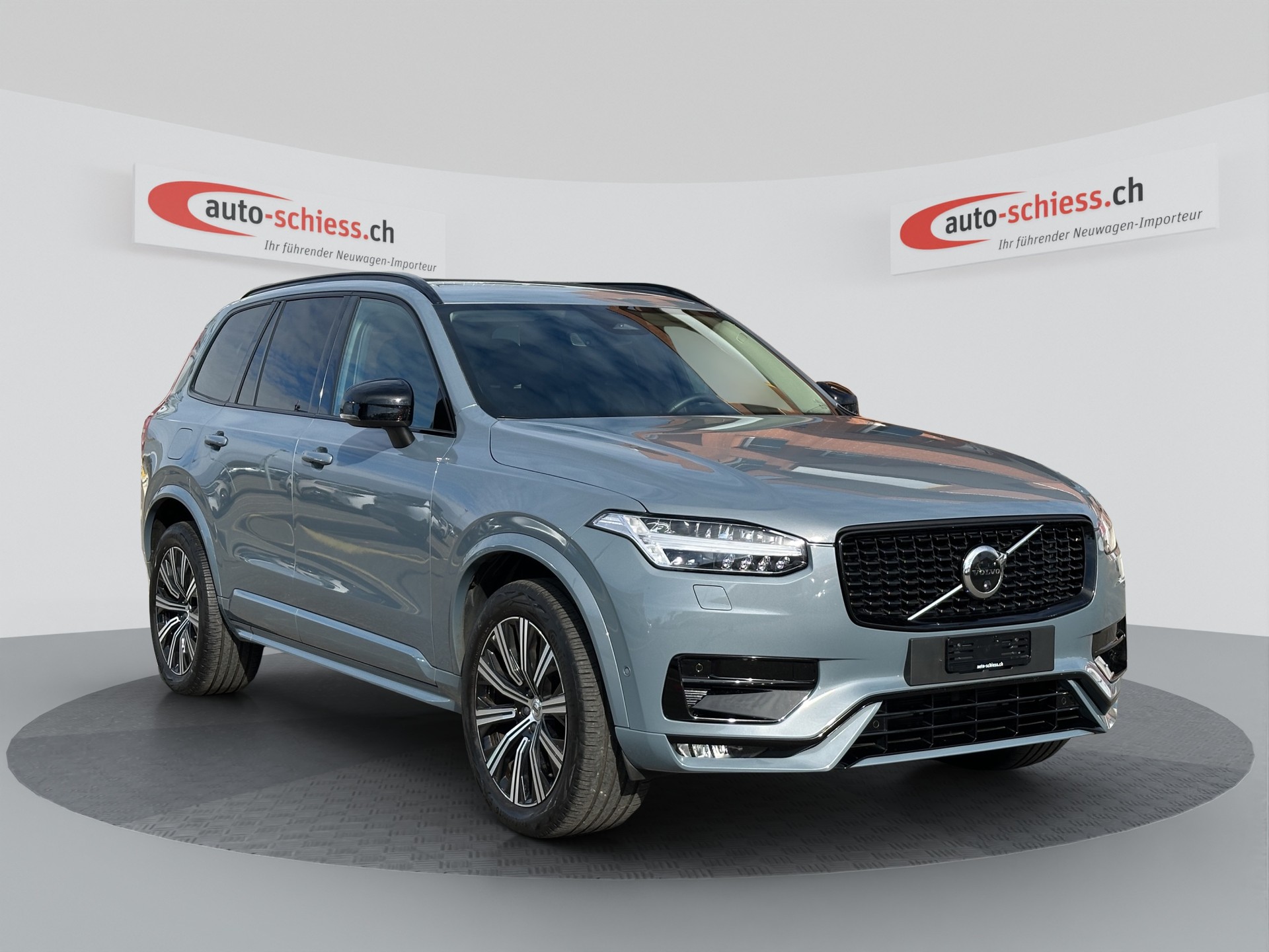 VOLVO XC90 B5 Diesel 7Pl. AWD Plus Dark Geartronic-image-0