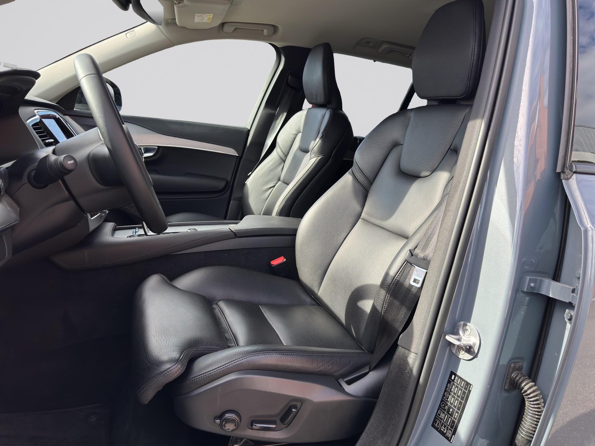 VOLVO XC90 B5 Diesel 7Pl. AWD Plus Dark Geartronic-image-5