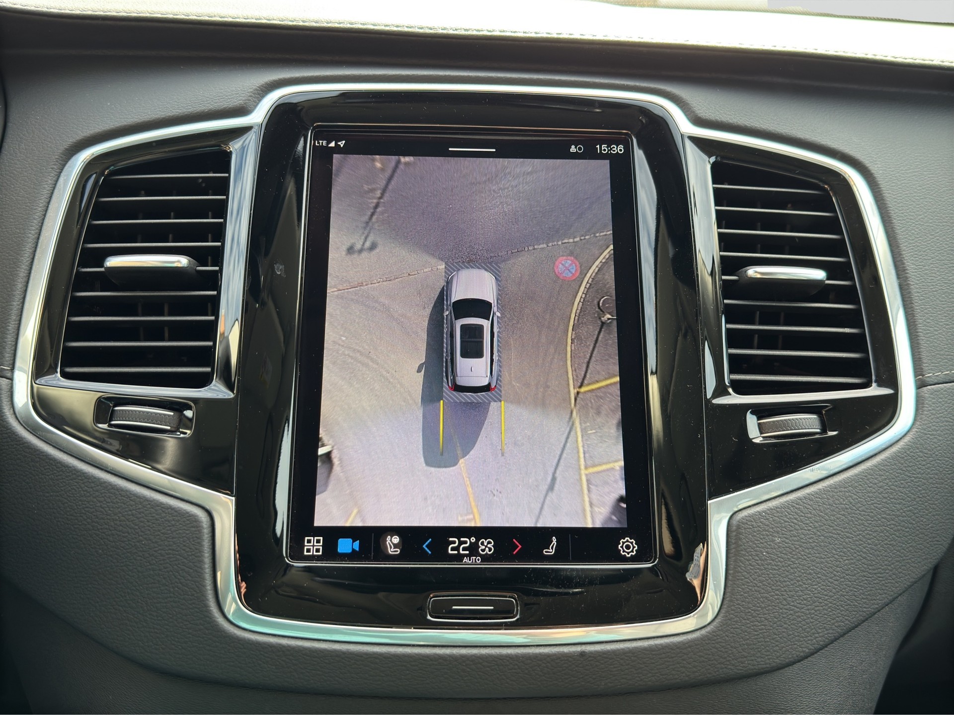 VOLVO XC90 B5 Diesel 7Pl. AWD Plus Dark Geartronic-image-10