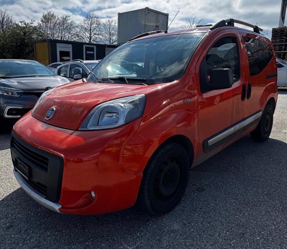 FIAT Qubo 1.3 JTD Trekking-image-2