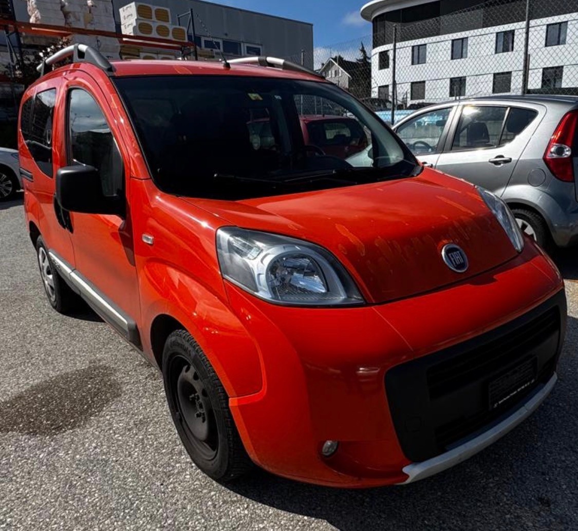 FIAT Qubo 1.3 JTD Trekking-image-1