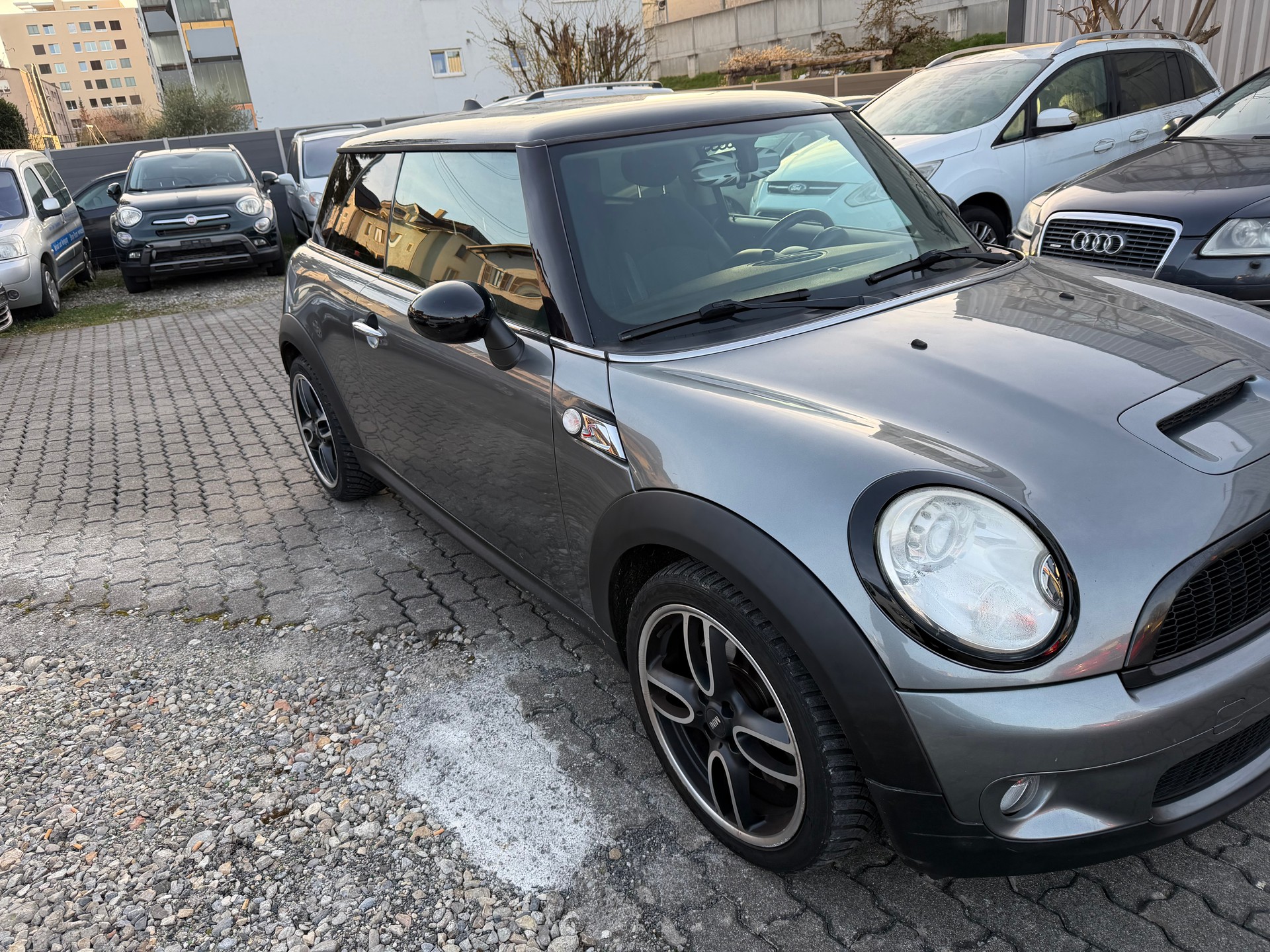 MINI Cooper S-image-1