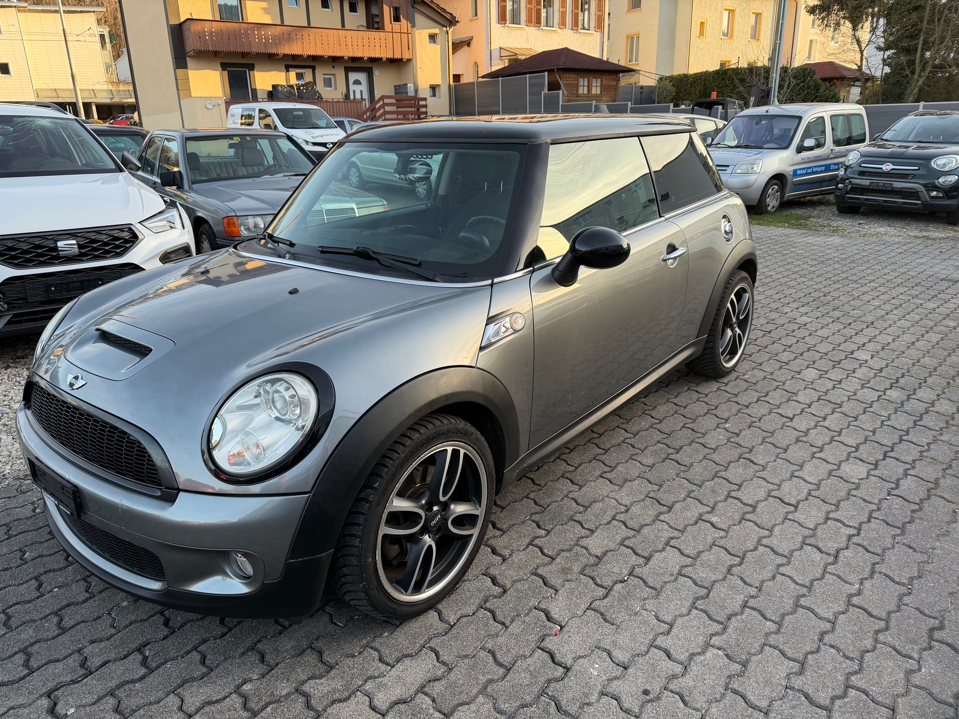 MINI Cooper S-image-2